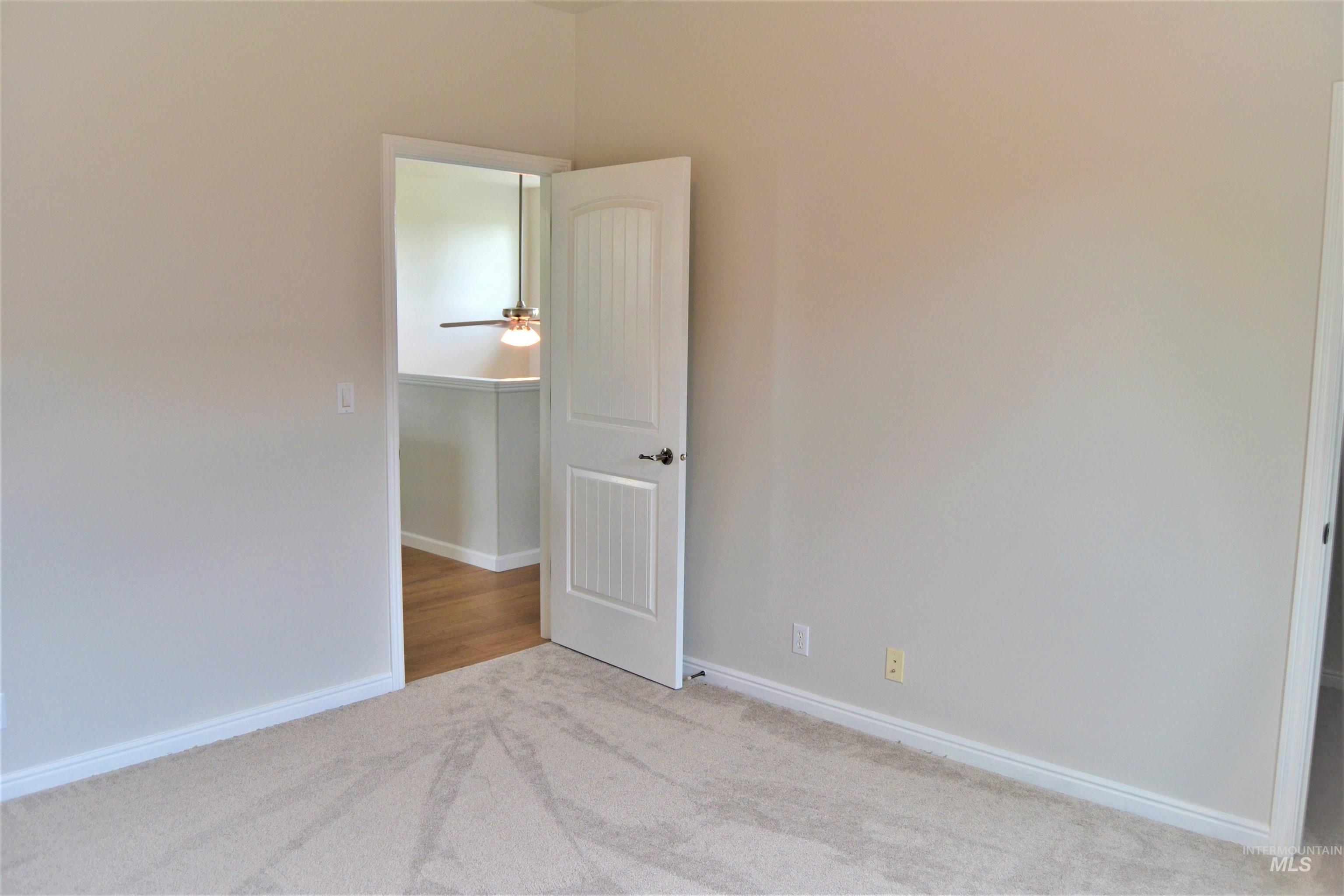 562 N Paddington, Star, Idaho 83669, 4 Bedrooms, 2.5 Bathrooms, Residential For Sale, Price $559,000,MLS 98989598