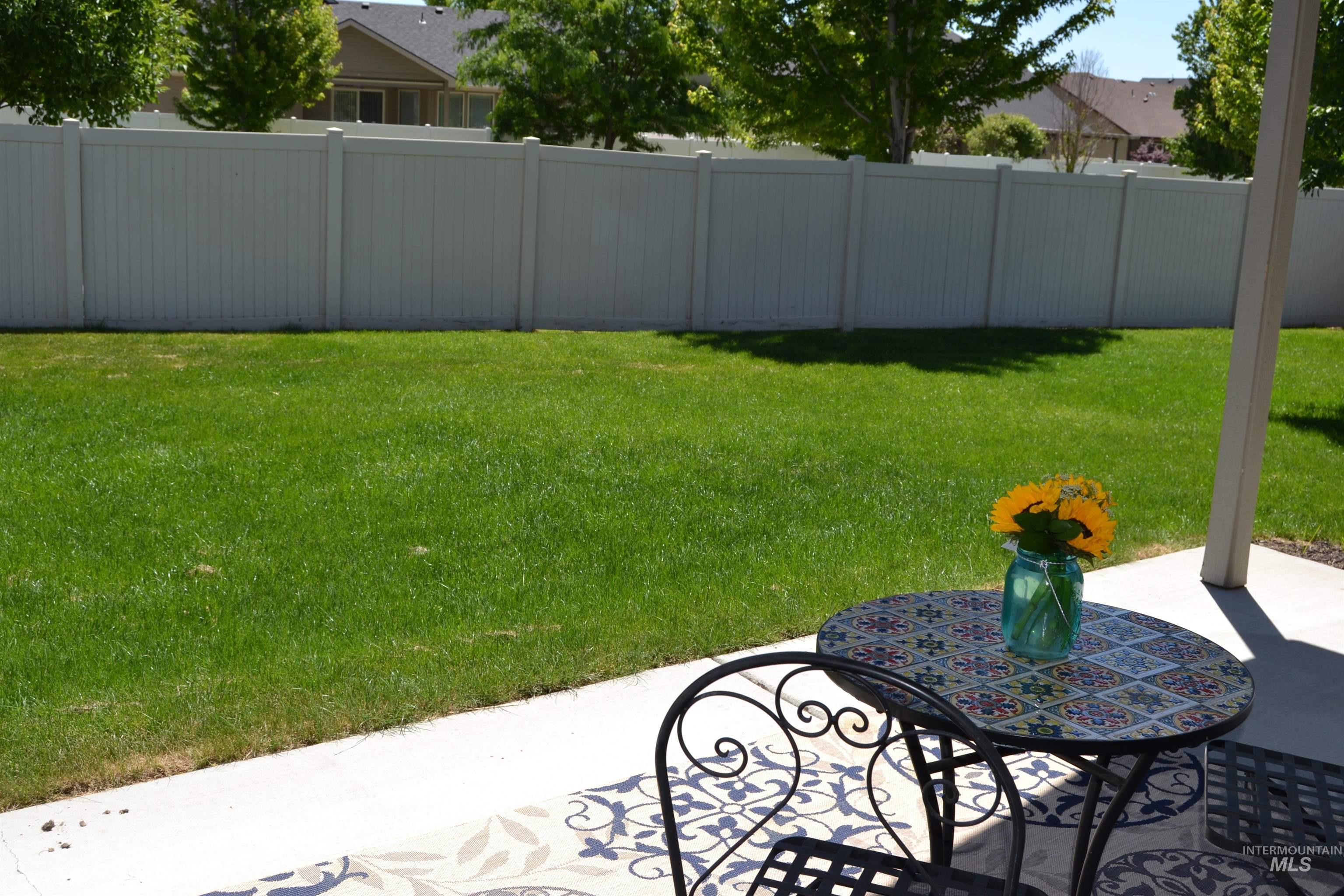 562 N Paddington, Star, Idaho 83669, 4 Bedrooms, 2.5 Bathrooms, Residential For Sale, Price $559,000,MLS 98989598