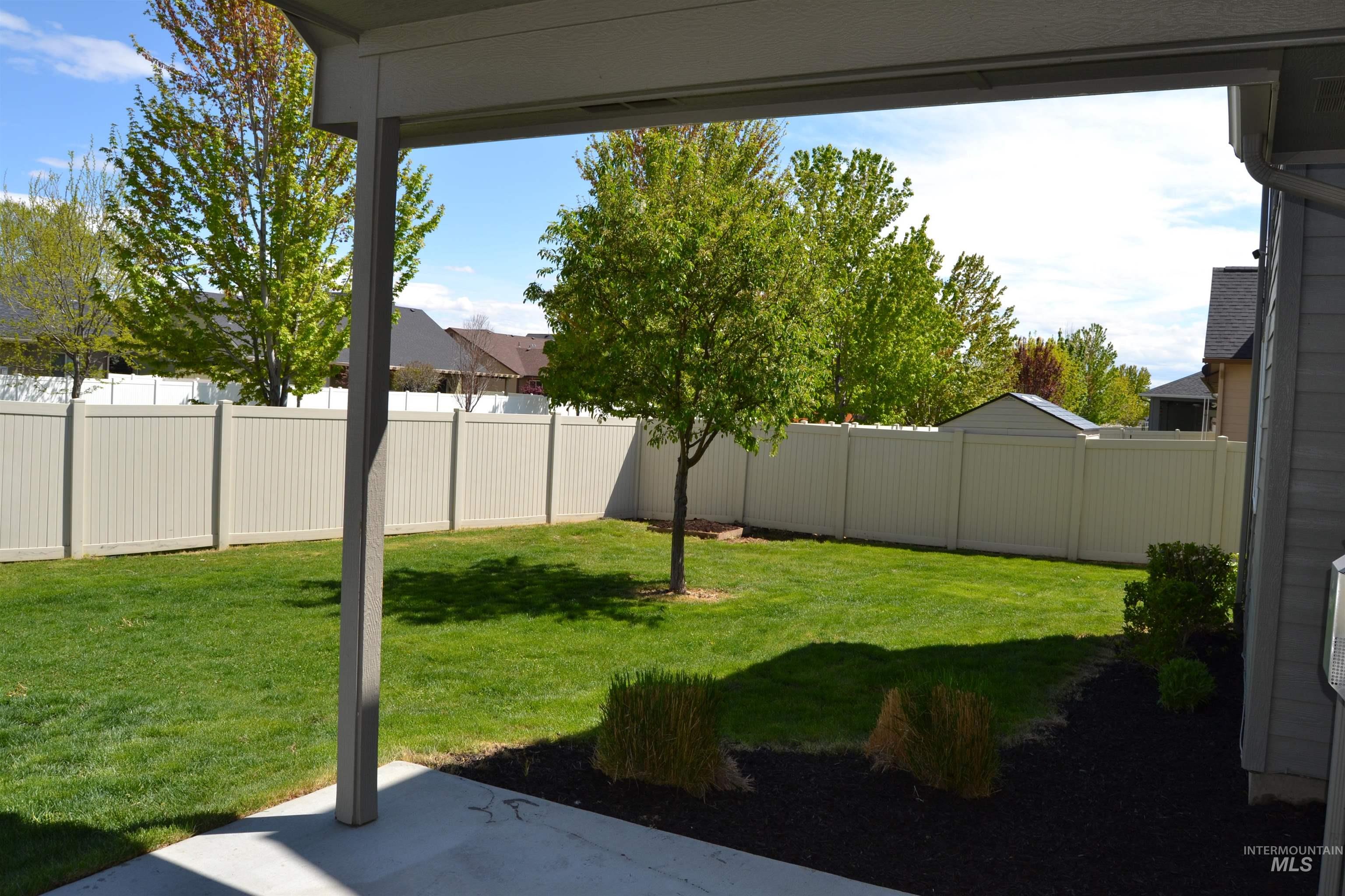 562 N Paddington, Star, Idaho 83669, 4 Bedrooms, 2.5 Bathrooms, Residential For Sale, Price $559,000,MLS 98989598