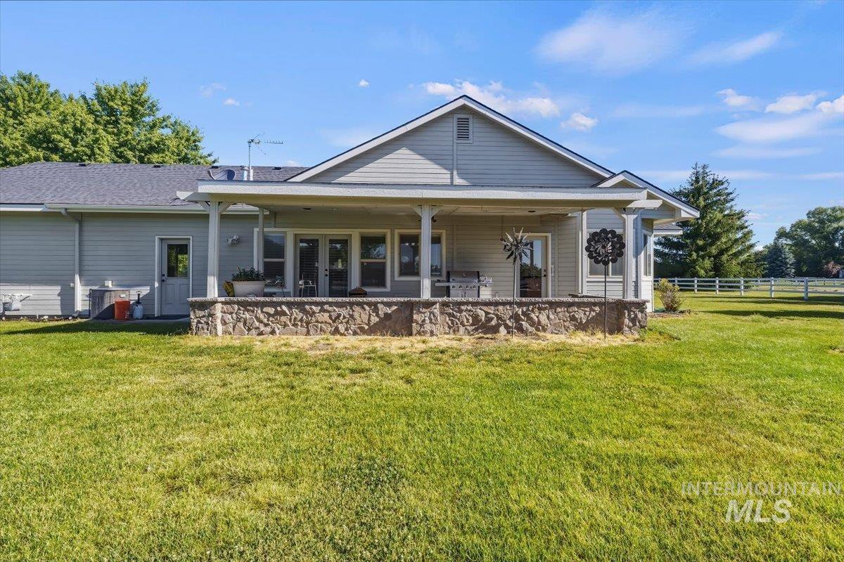 14385 Silver Creek Road, Caldwell, Idaho 83607, 3 Bedrooms, 2 Bathrooms, Residential For Sale, Price $829,999,MLS 98989600