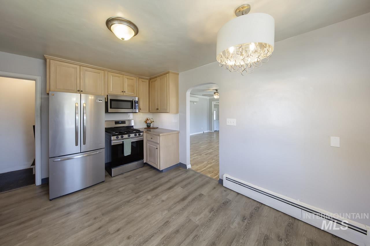 1202 E Main Street, Emmett, Idaho 83617, 3 Bedrooms, 2 Bathrooms, Residential For Sale, Price $397,500,MLS 98989605