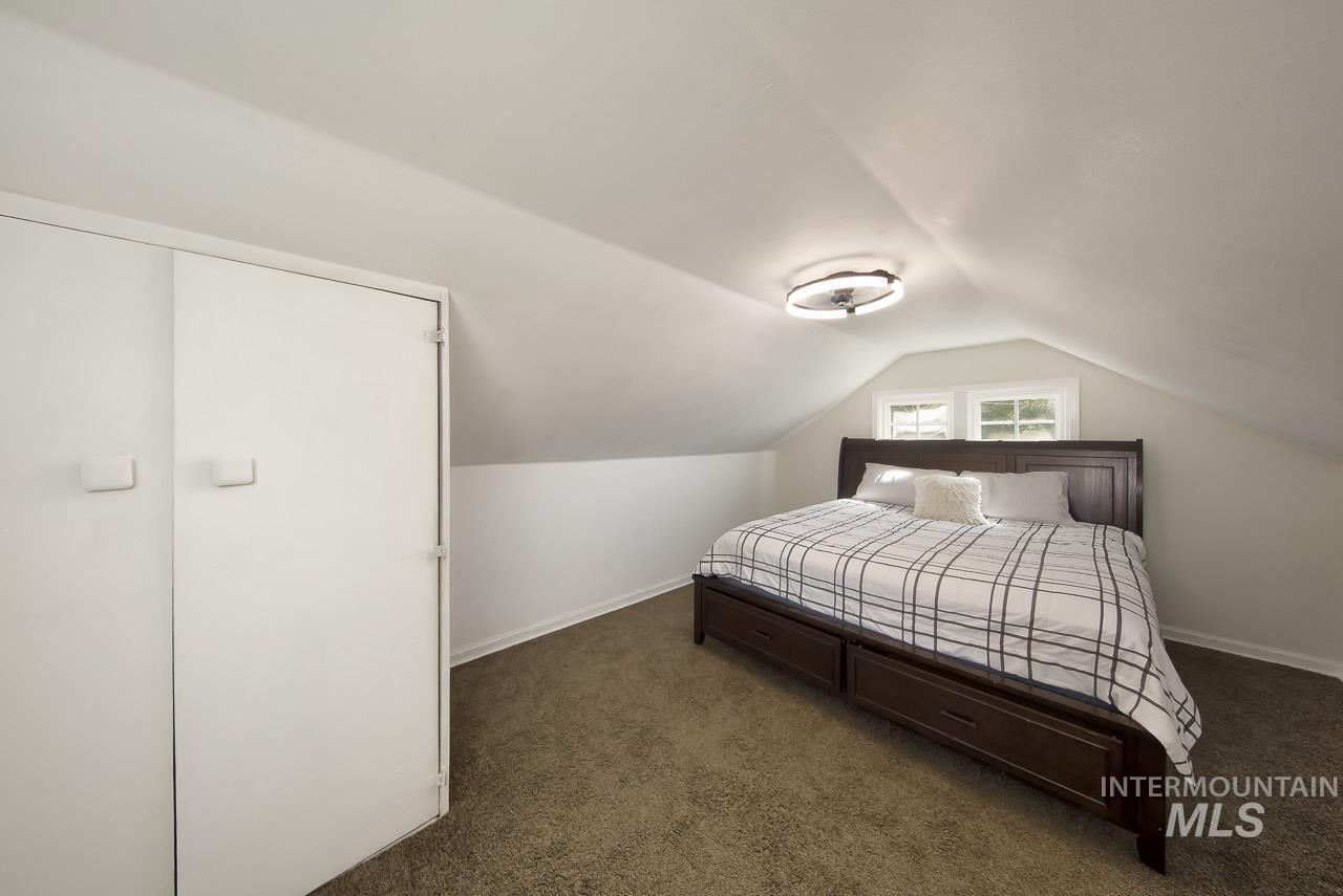 1202 E Main Street, Emmett, Idaho 83617, 3 Bedrooms, 2 Bathrooms, Residential For Sale, Price $397,500,MLS 98989605