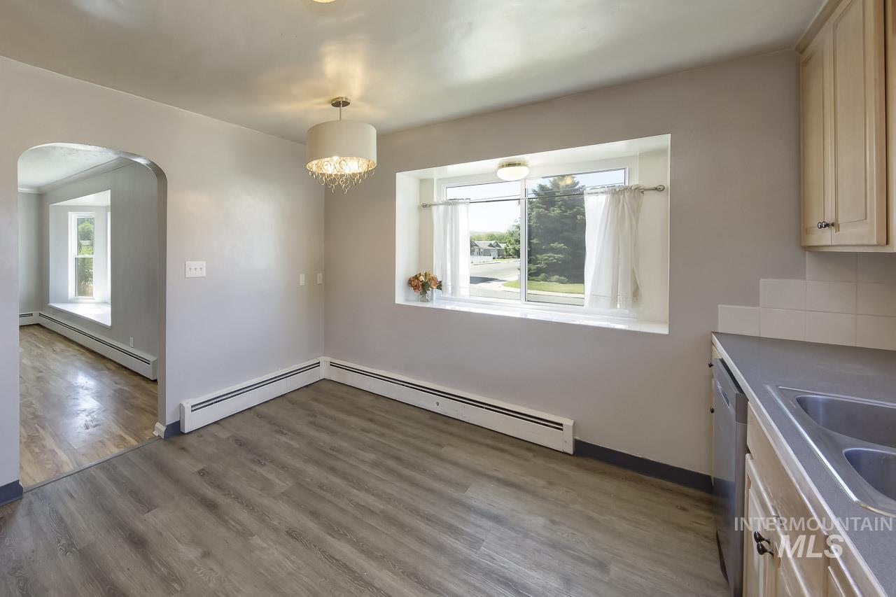 1202 E Main Street, Emmett, Idaho 83617, 3 Bedrooms, 2 Bathrooms, Residential For Sale, Price $397,500,MLS 98989605