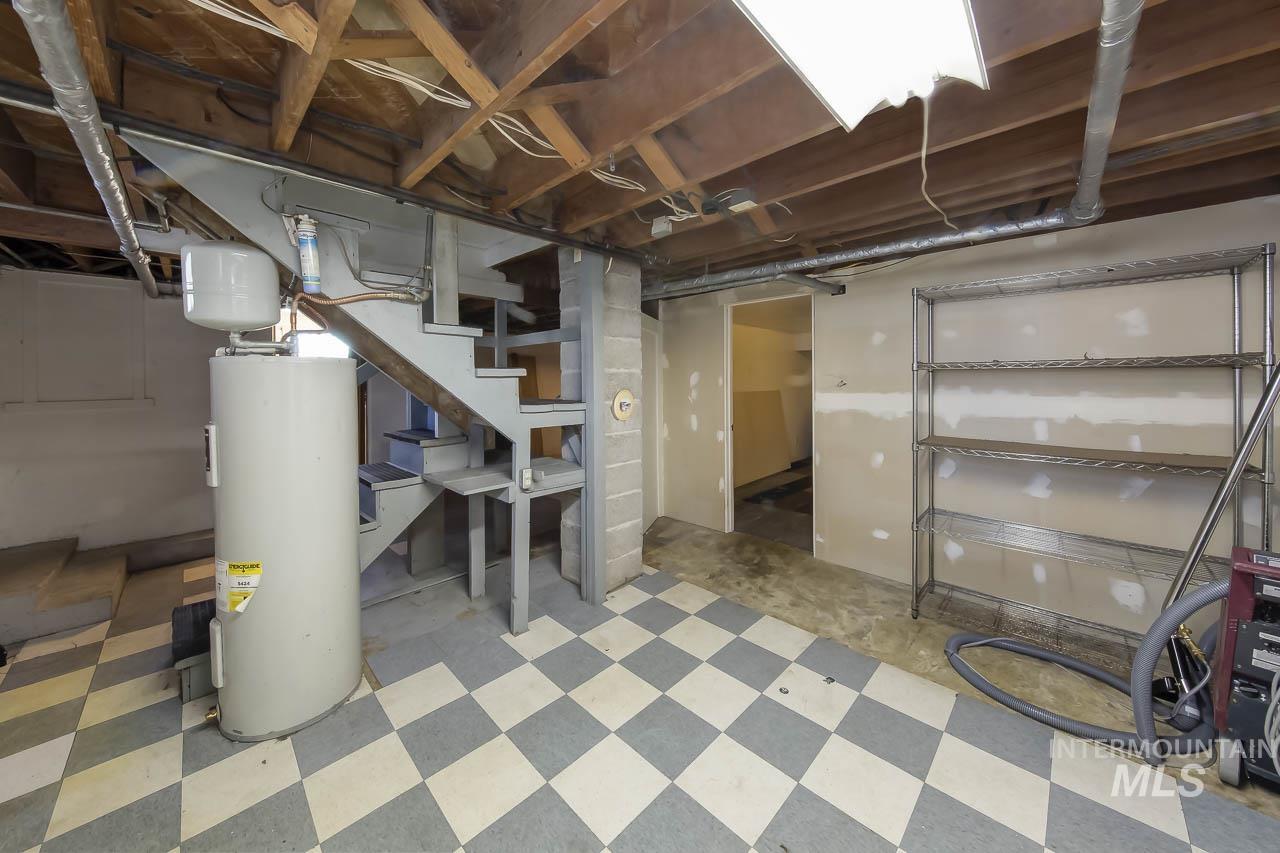 1202 E Main Street, Emmett, Idaho 83617, 3 Bedrooms, 2 Bathrooms, Residential For Sale, Price $397,500,MLS 98989605