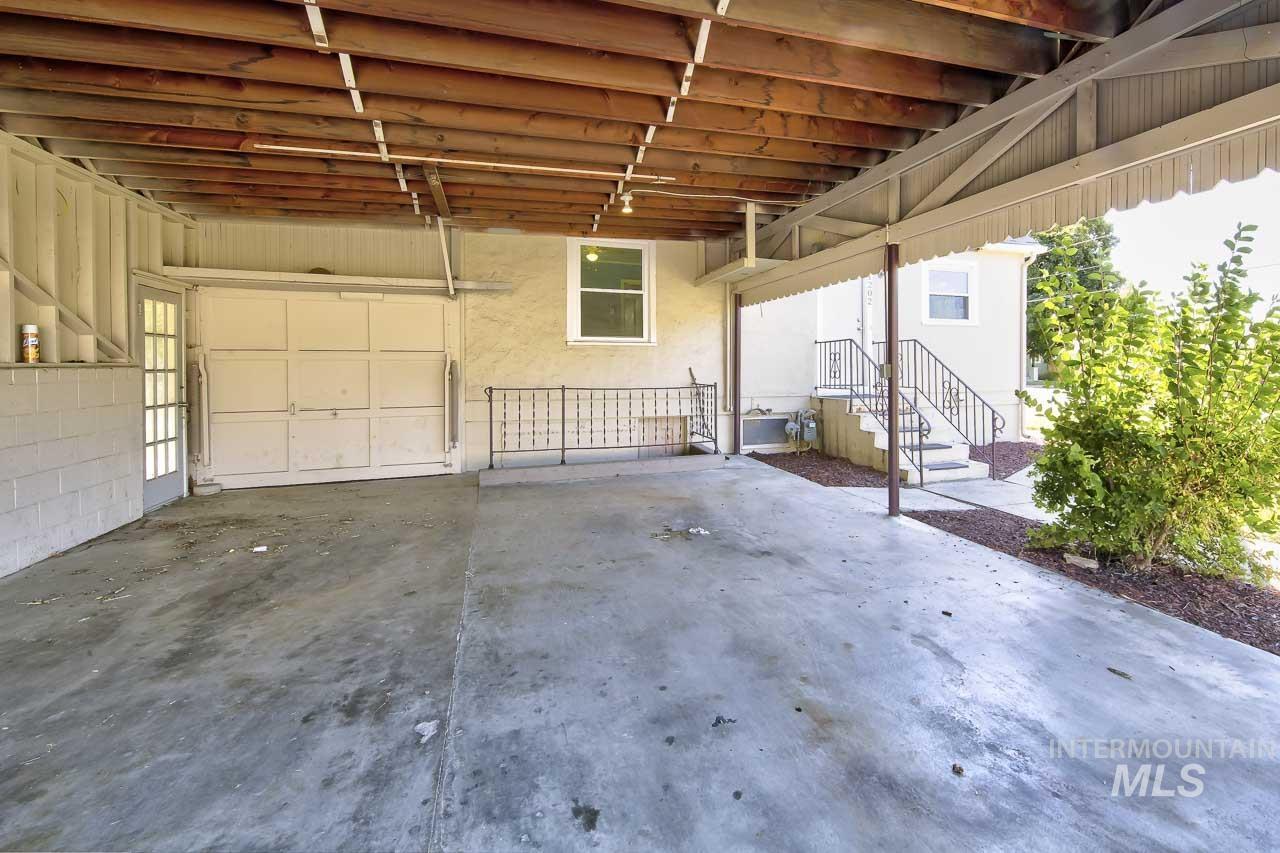 1202 E Main Street, Emmett, Idaho 83617, 3 Bedrooms, 2 Bathrooms, Residential For Sale, Price $397,500,MLS 98989605