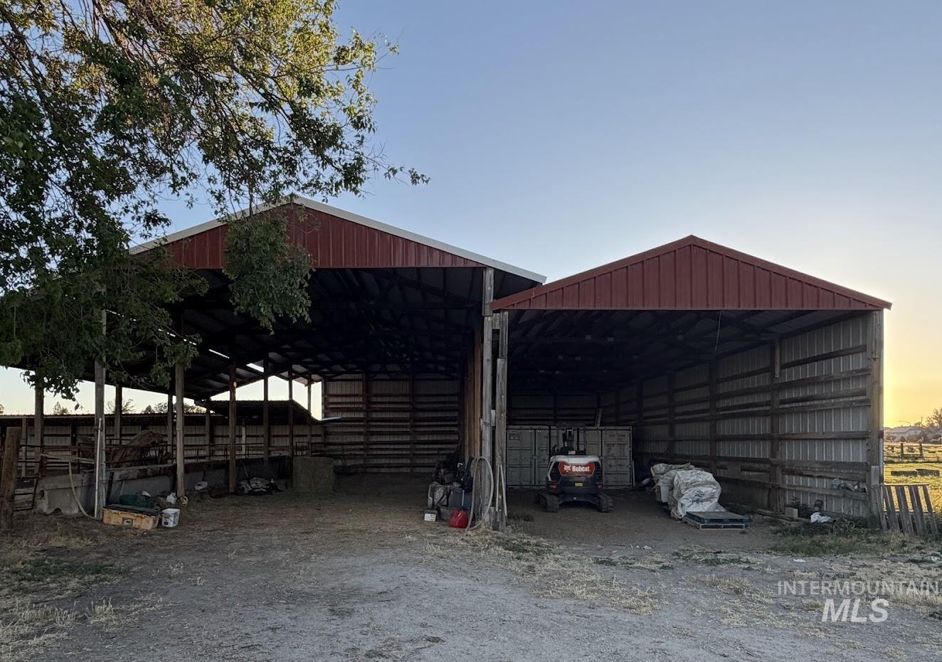 1185 E King Rd, Kuna, Idaho 83634, 3 Bedrooms, 2.5 Bathrooms, Farm & Ranch For Sale, Price $2,995,000, 98989610