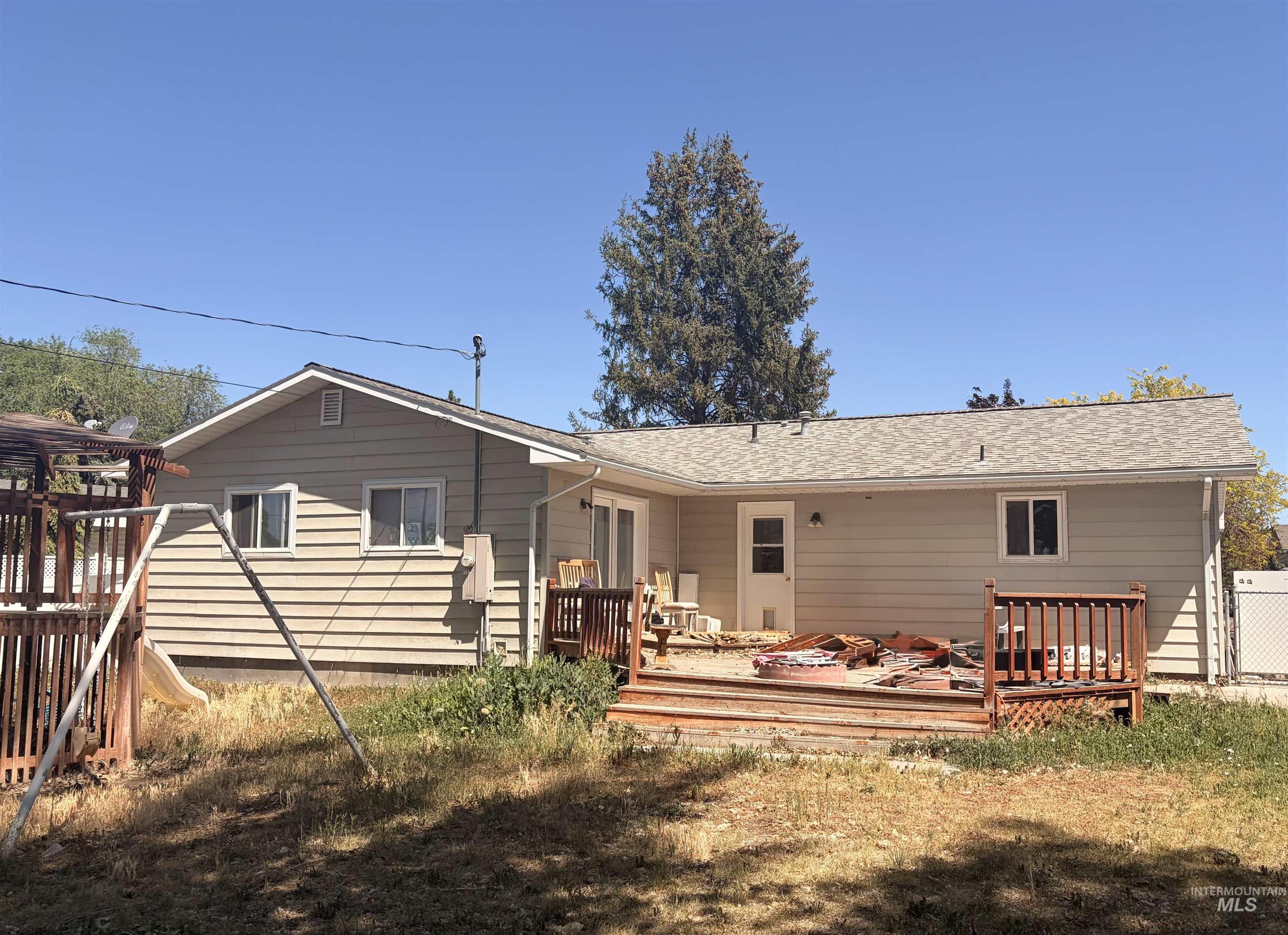 131 Lincoln Street, Kimberly, Idaho 83341, 4 Bedrooms, 2 Bathrooms, Residential For Sale, Price $320,000, 98989612