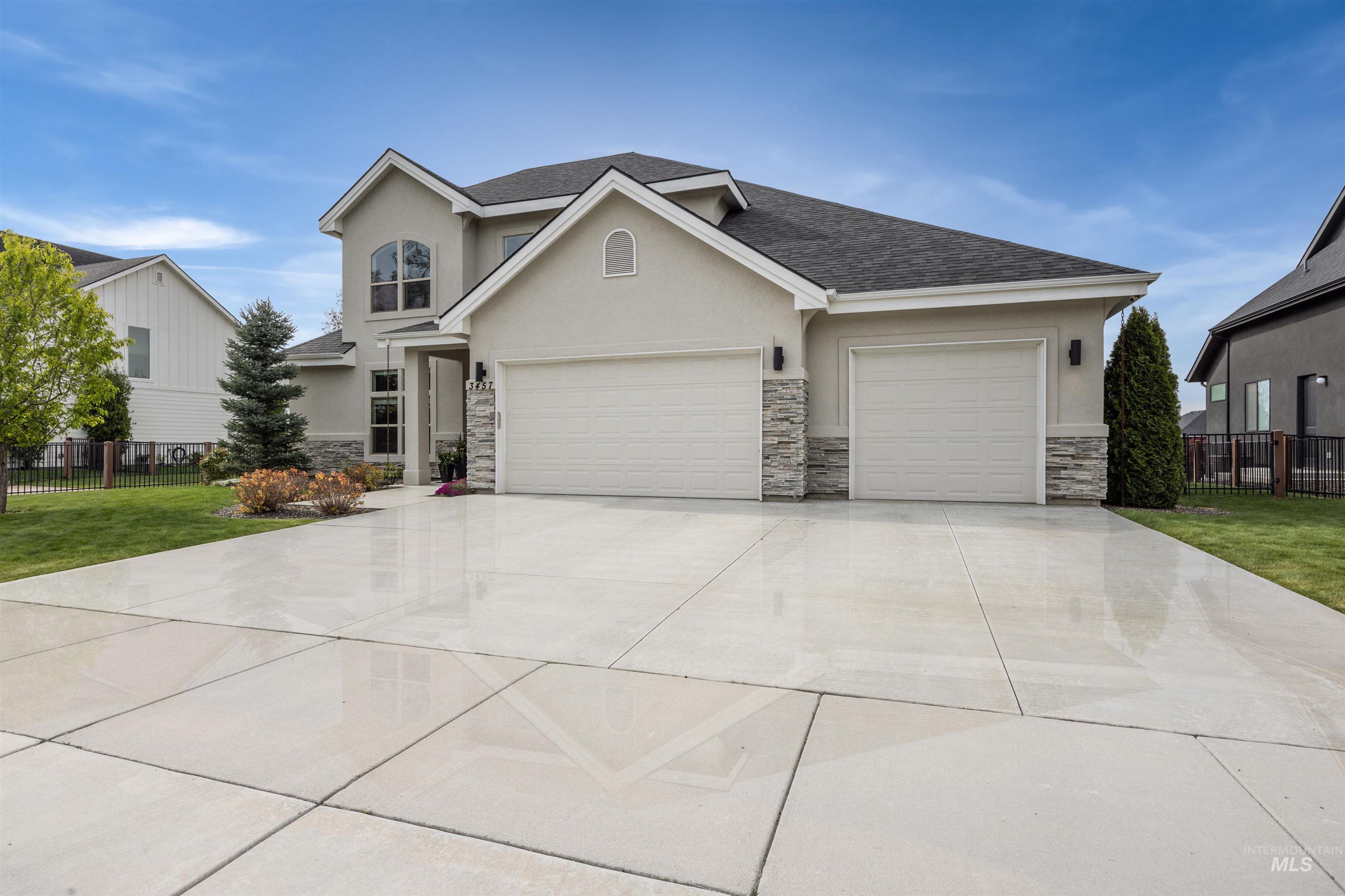 3457 W Barefoot, Eagle, Idaho 83616, 4 Bedrooms, 3.5 Bathrooms, Residential For Sale, Price $989,669,MLS 98989613