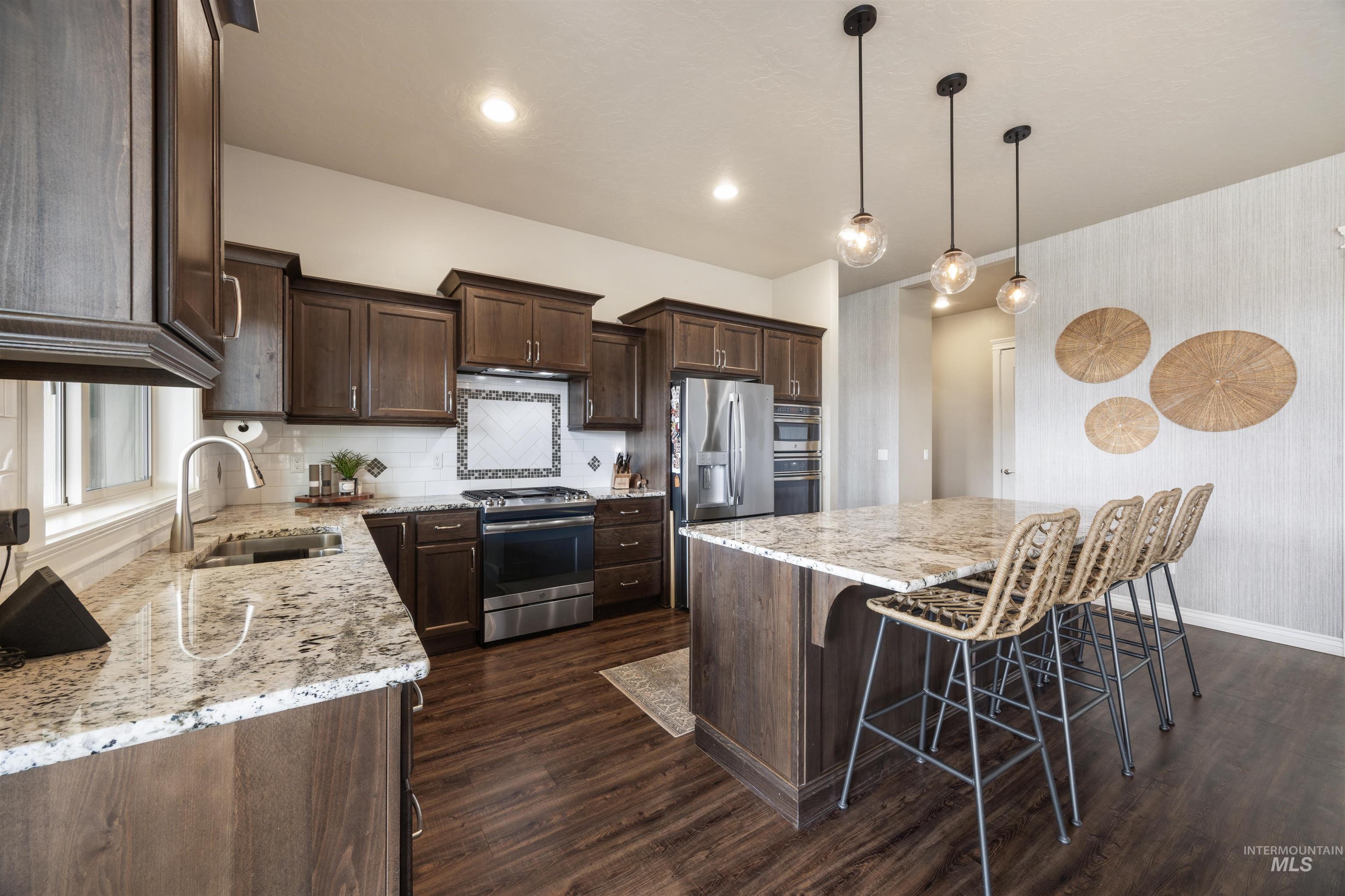 3457 W Barefoot, Eagle, Idaho 83616, 4 Bedrooms, 3.5 Bathrooms, Residential For Sale, Price $989,669,MLS 98989613