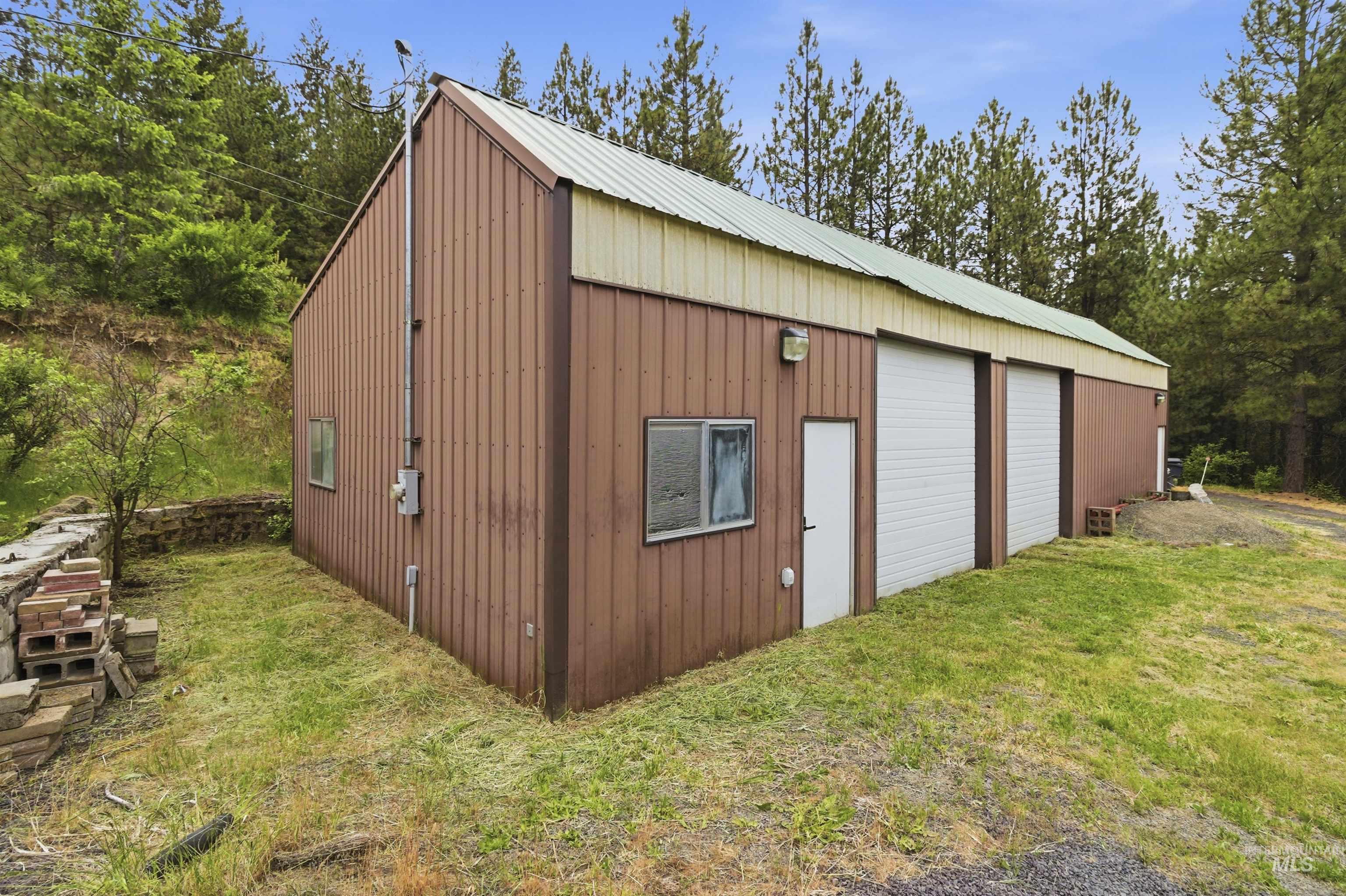 1415 Four Mile Rd, Viola, Idaho 83872, 3 Bedrooms, 2 Bathrooms, Residential For Sale, Price $639,900,MLS 98989617