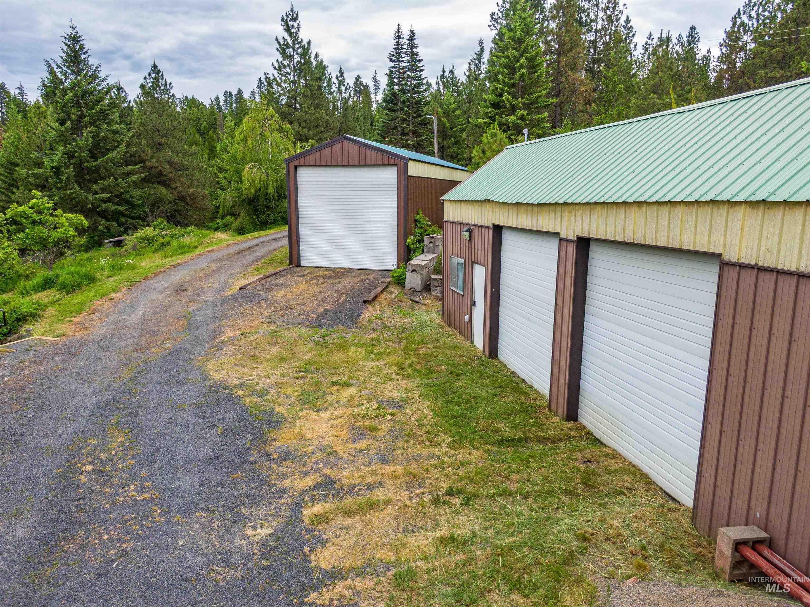 1415 Four Mile Rd, Viola, Idaho 83872, 3 Bedrooms, 2 Bathrooms, Residential For Sale, Price $639,900,MLS 98989617