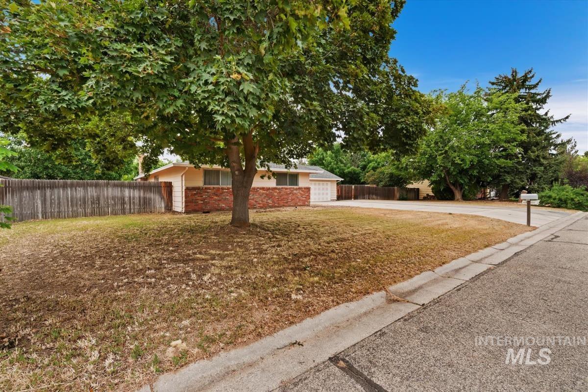 5143 S. Maverick Ave., Boise, Idaho 83709, 3 Bedrooms, 2 Bathrooms, Residential For Sale, Price $427,900,MLS 98989618