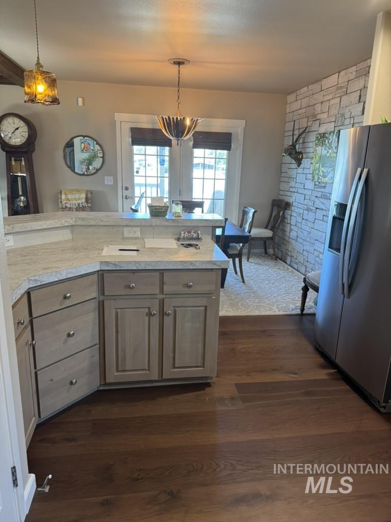 2108 E Blue Spruce Ln, Boise, Idaho 83716, 3 Bedrooms, 2 Bathrooms, Residential For Sale, Price $265,000,MLS 98989621