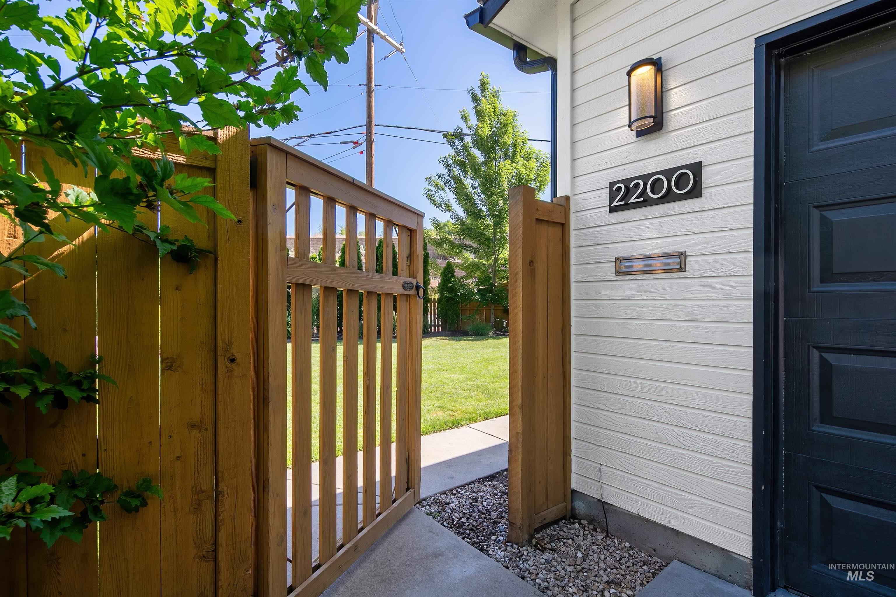 2200 N 16th St, Boise, Idaho 83702, 3 Bedrooms, 2 Bathrooms, Residential For Sale, Price $750,000,MLS 98989622
