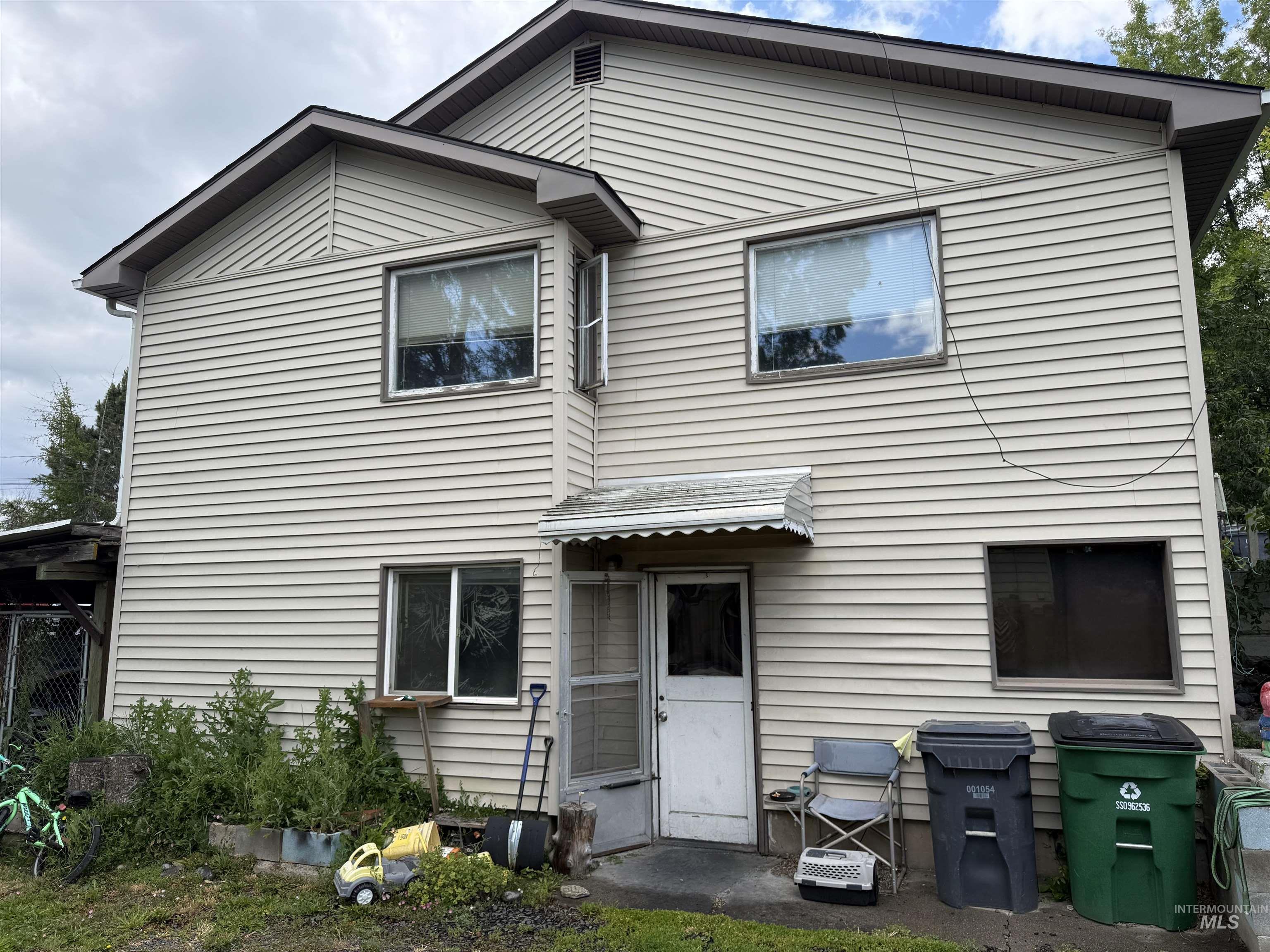 729 Brent Dr., Moscow, Idaho 83843, 2 Bedrooms, 1 Bathroom, Residential Income For Sale, Price $440,000,MLS 98989627