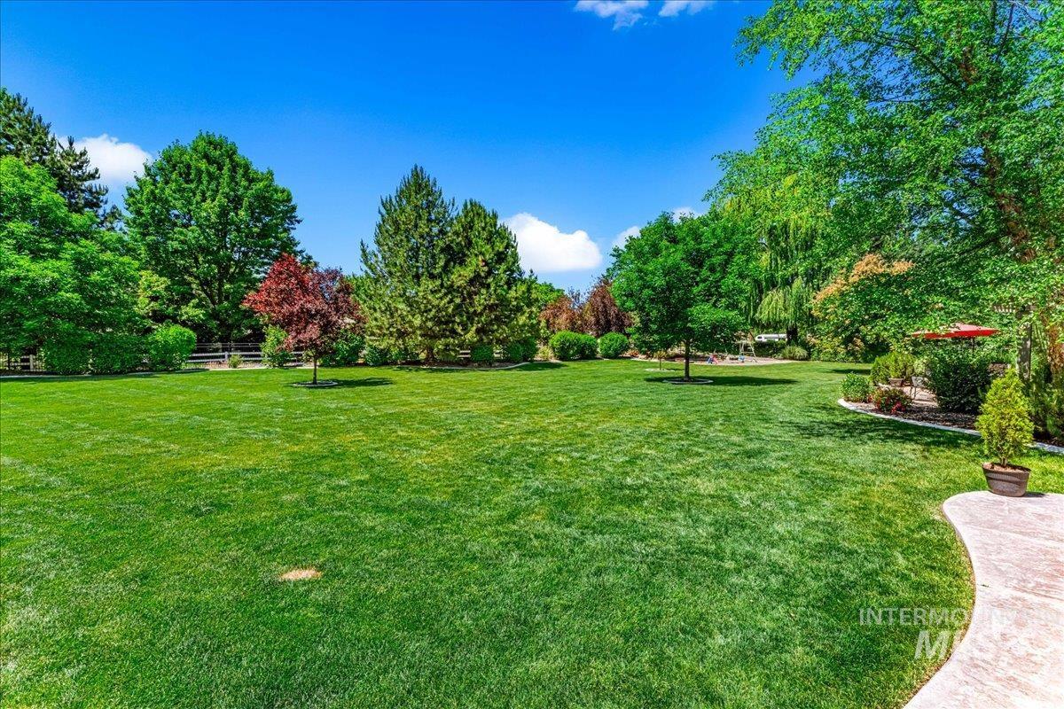 565 N White Sage Way, Eagle, Idaho 83616, 4 Bedrooms, 3.5 Bathrooms, Residential For Sale, Price $1,750,000,MLS 98989628