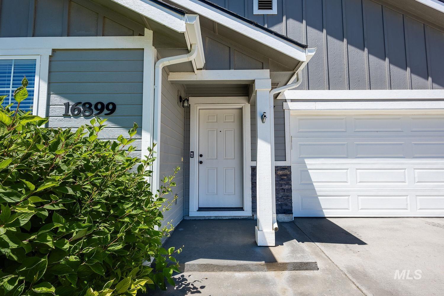 16899 N Cornwallis Way, Nampa, Idaho 83687, 3 Bedrooms, 2 Bathrooms, Residential For Sale, Price $415,000,MLS 98989630