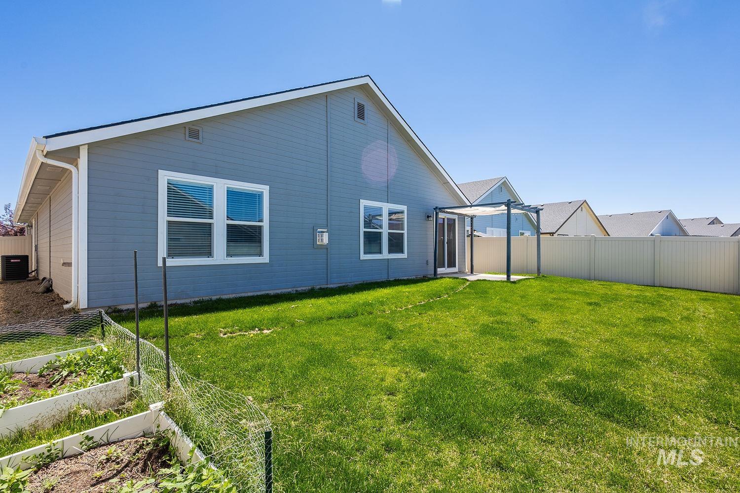 16899 N Cornwallis Way, Nampa, Idaho 83687, 3 Bedrooms, 2 Bathrooms, Residential For Sale, Price $415,000,MLS 98989630