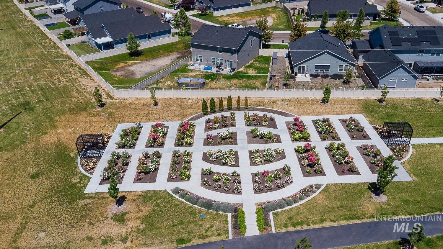 16899 N Cornwallis Way, Nampa, Idaho 83687, 3 Bedrooms, 2 Bathrooms, Residential For Sale, Price $415,000,MLS 98989630