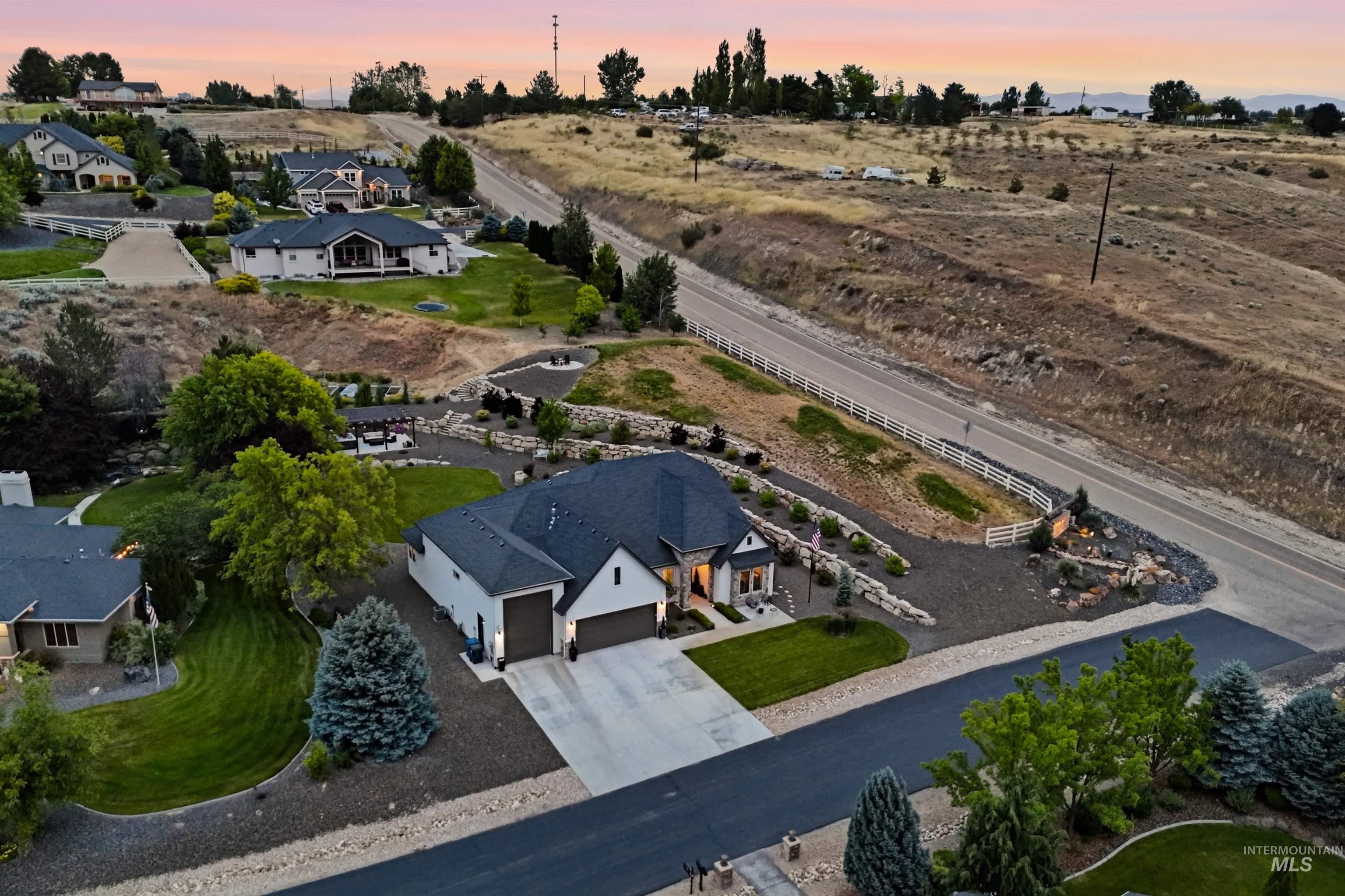 7030 Southern Vista Ct, Star, Idaho 83669, 4 Bedrooms, 2.5 Bathrooms, Residential For Sale, Price $1,274,999,MLS 98989633