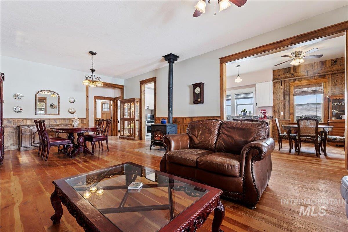 675 W Russell Dr, Prairie, Idaho 83647, 3 Bedrooms, 2 Bathrooms, Residential For Sale, Price $2,500,000,MLS 98989637
