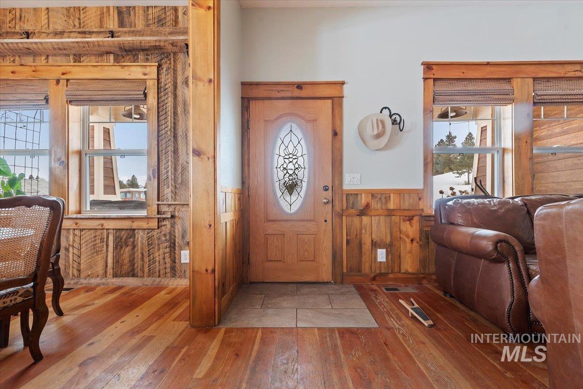 675 W Russell Dr, Prairie, Idaho 83647, 3 Bedrooms, 2 Bathrooms, Residential For Sale, Price $2,500,000,MLS 98989637