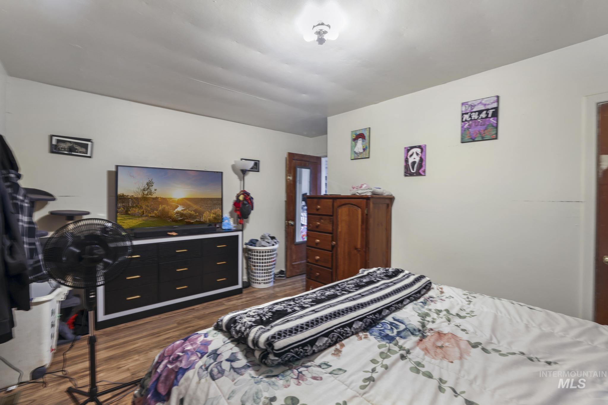 827 Aiken Ave, Buhl, Idaho 83316, 2 Bedrooms, 1 Bathroom, Residential For Sale, Price $250,000,MLS 98989638