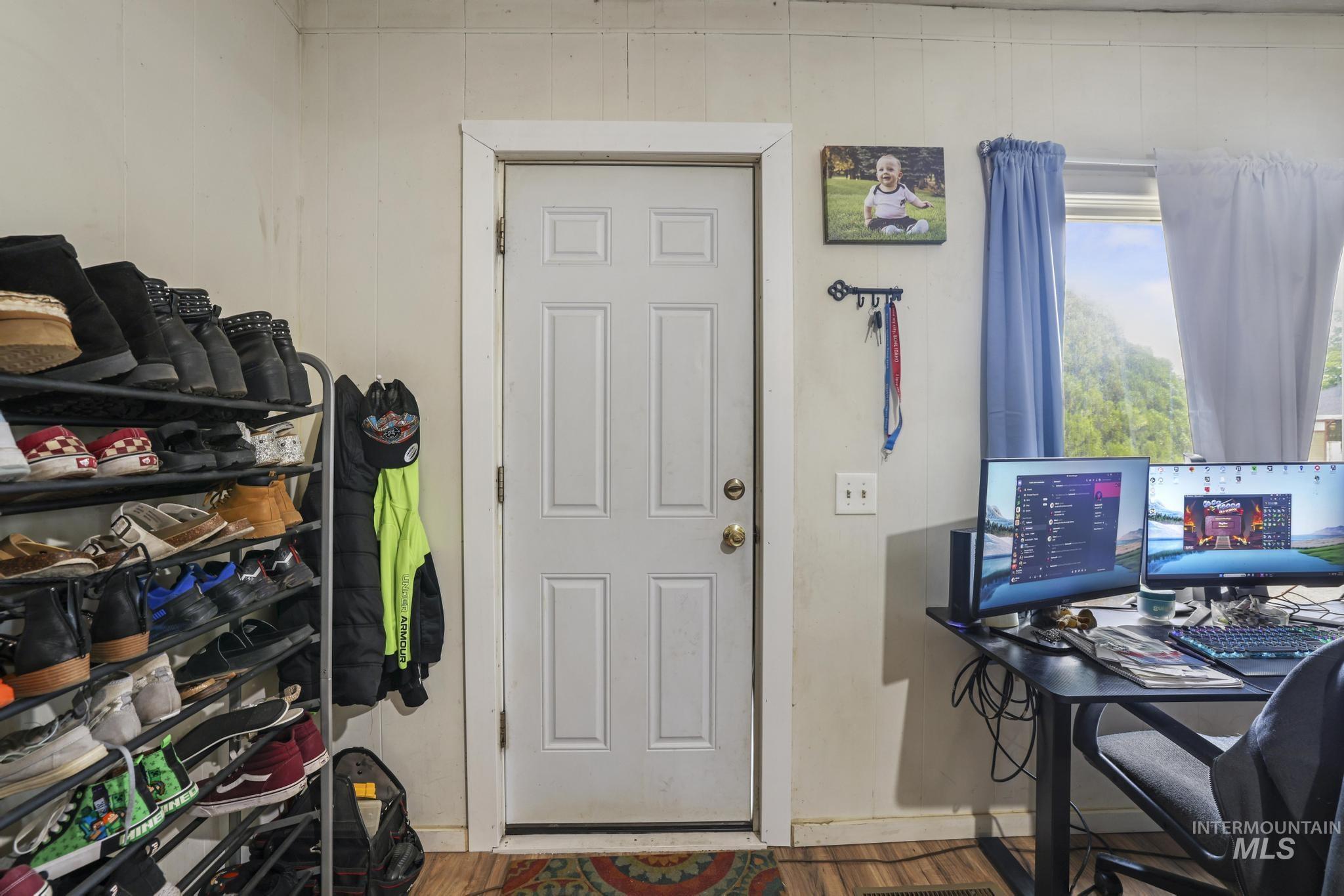 827 Aiken Ave, Buhl, Idaho 83316, 2 Bedrooms, 1 Bathroom, Residential For Sale, Price $250,000,MLS 98989638