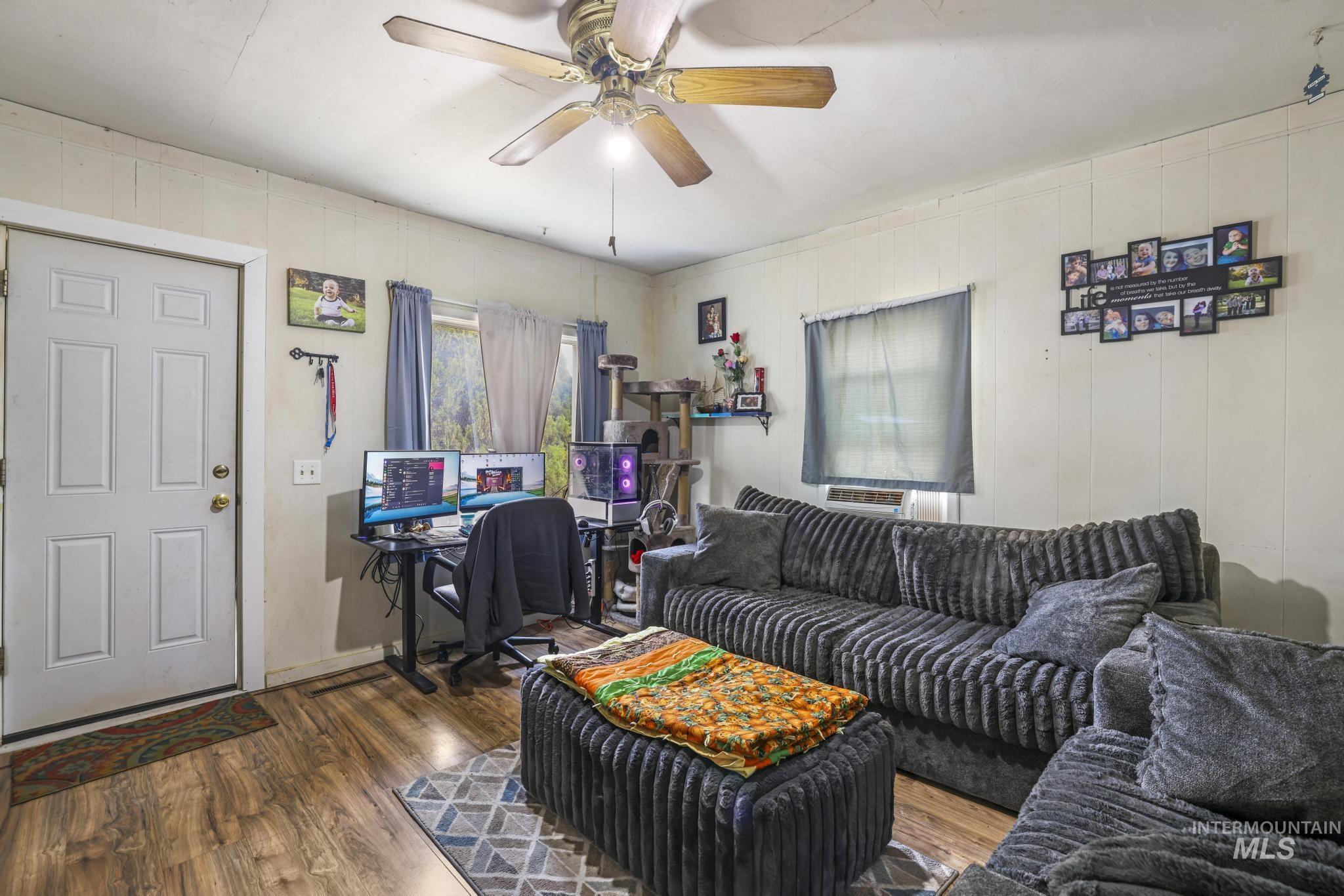 827 Aiken Ave, Buhl, Idaho 83316, 2 Bedrooms, 1 Bathroom, Residential For Sale, Price $250,000,MLS 98989638