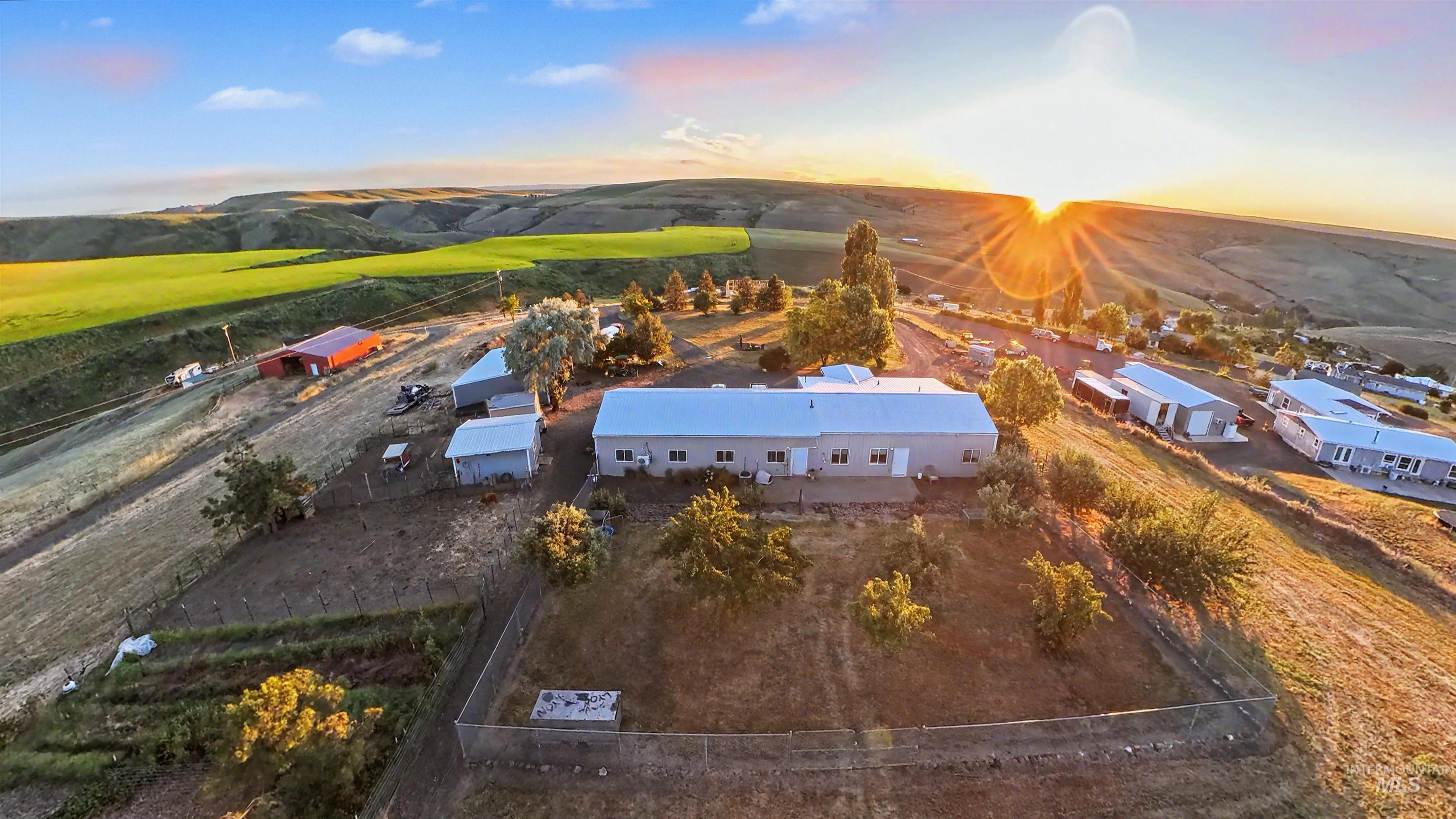 31761 Lonesome Hollow Ln, Lapwai, Idaho 83540, 4 Bedrooms, 2.5 Bathrooms, Residential For Sale, Price $627,750, 98989640