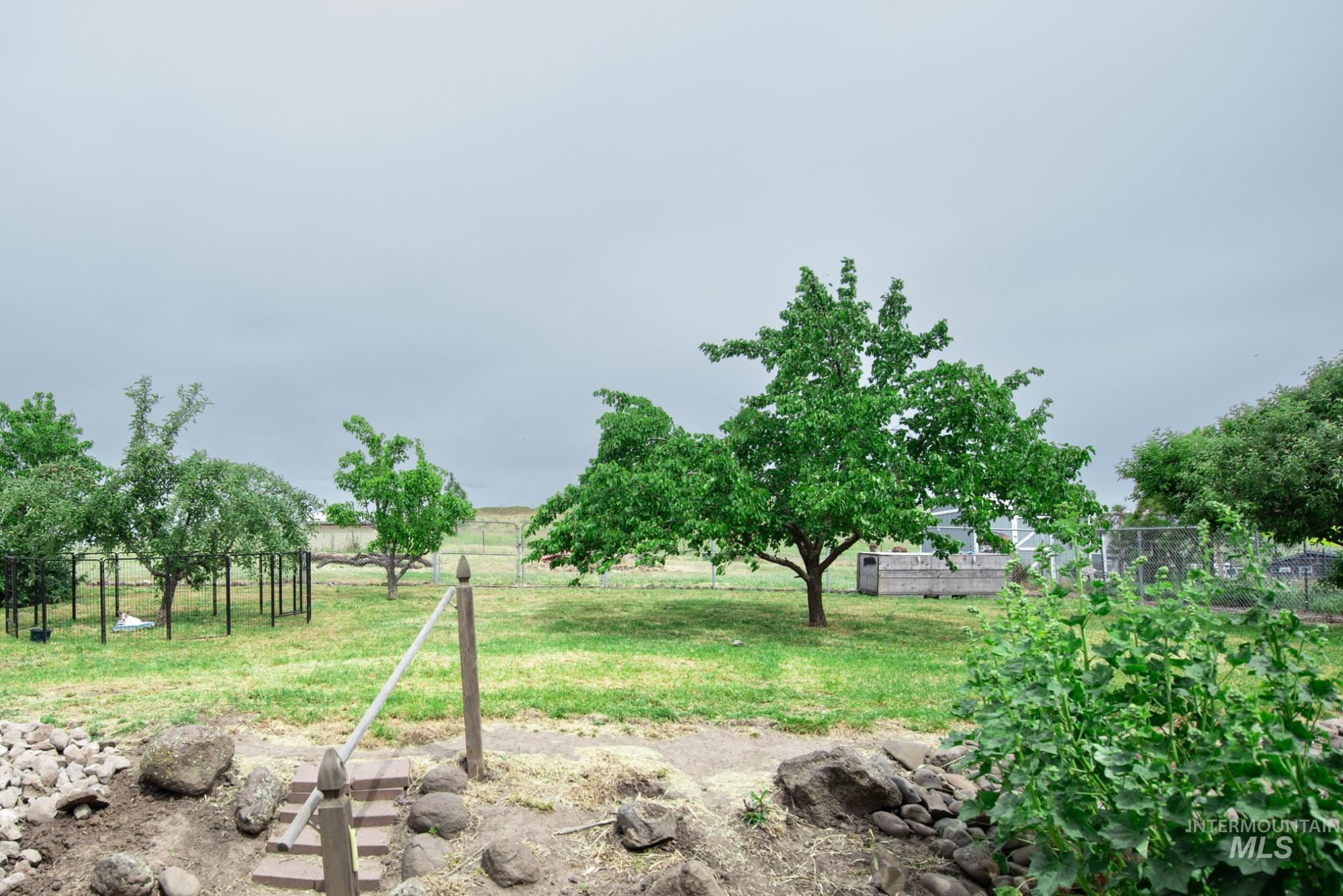 31761 Lonesome Hollow Ln, Lapwai, Idaho 83540, 4 Bedrooms, 2.5 Bathrooms, Residential For Sale, Price $637,250,MLS 98989640