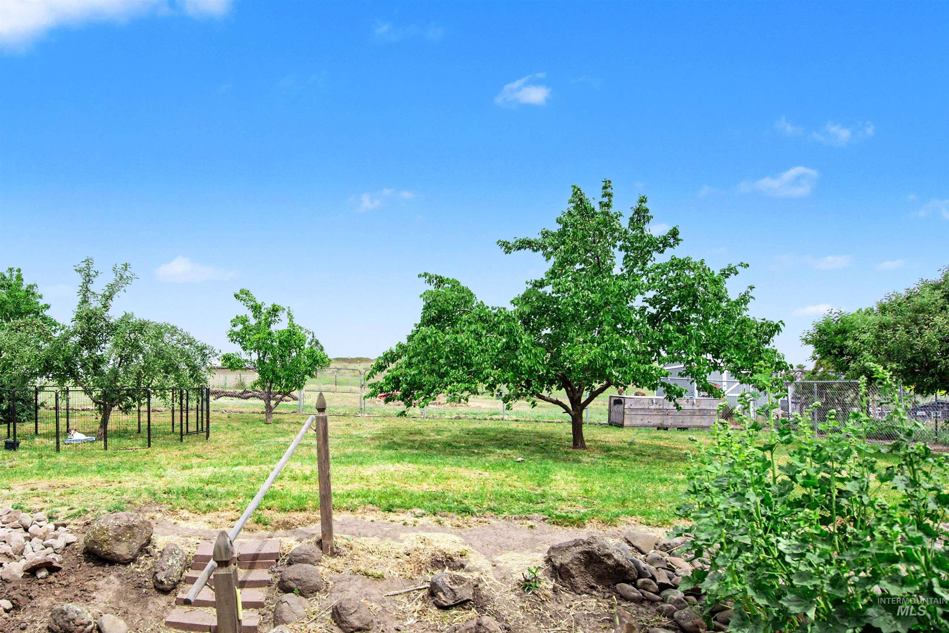 31761 Lonesome Hollow Ln, Lapwai, Idaho 83540, 4 Bedrooms, 2.5 Bathrooms, Residential For Sale, Price $627,750, 98989640