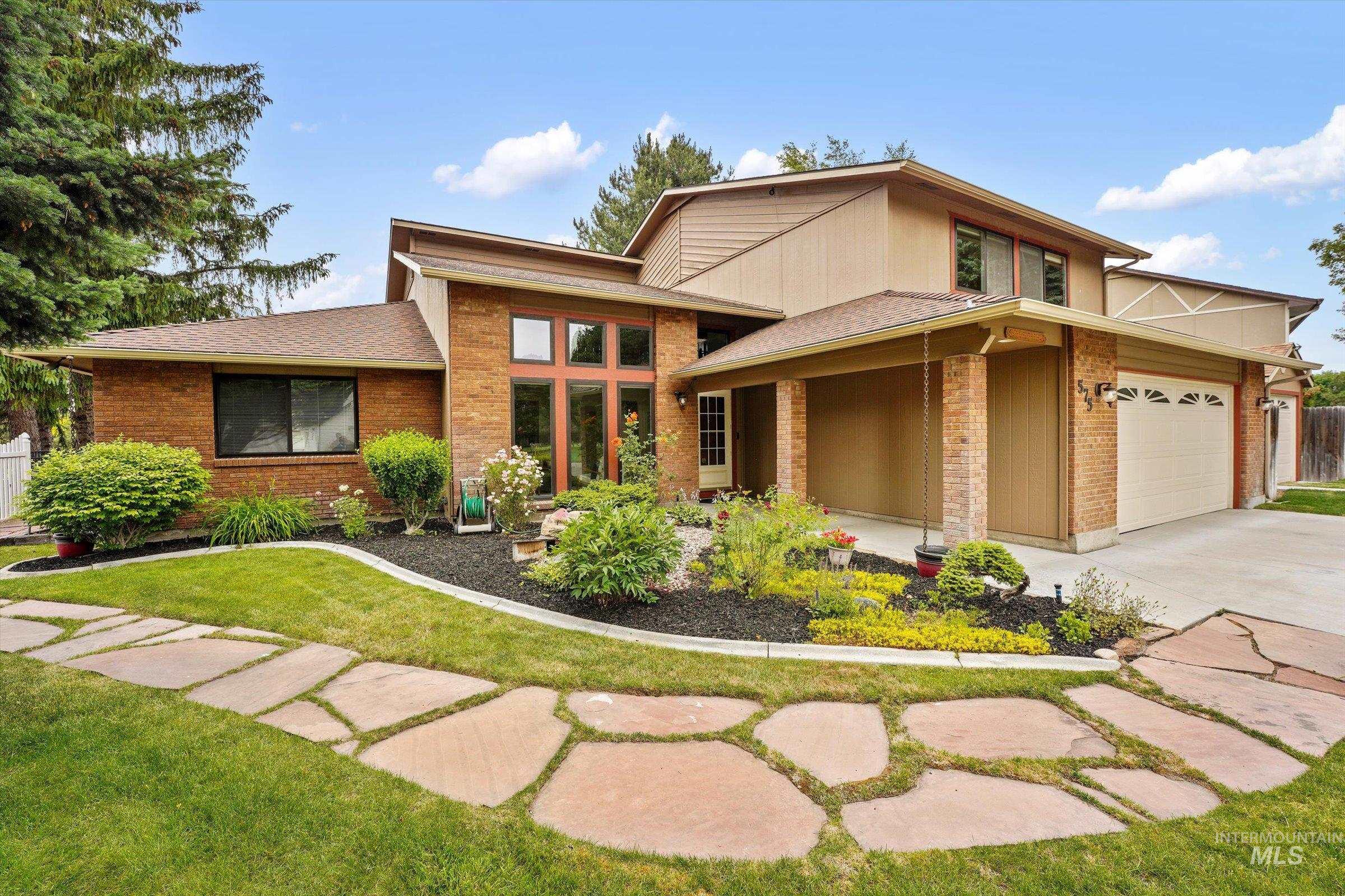 575 N Pebble Beach Way, Eagle, Idaho 83616, 5 Bedrooms, 3.5 Bathrooms, Residential For Sale, Price $762,000,MLS 98989643