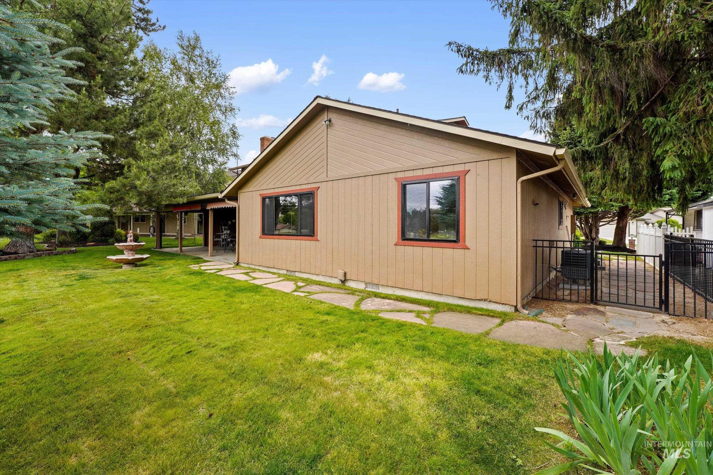 575 N Pebble Beach Way, Eagle, Idaho 83616, 5 Bedrooms, 3.5 Bathrooms, Residential For Sale, Price $762,000,MLS 98989643