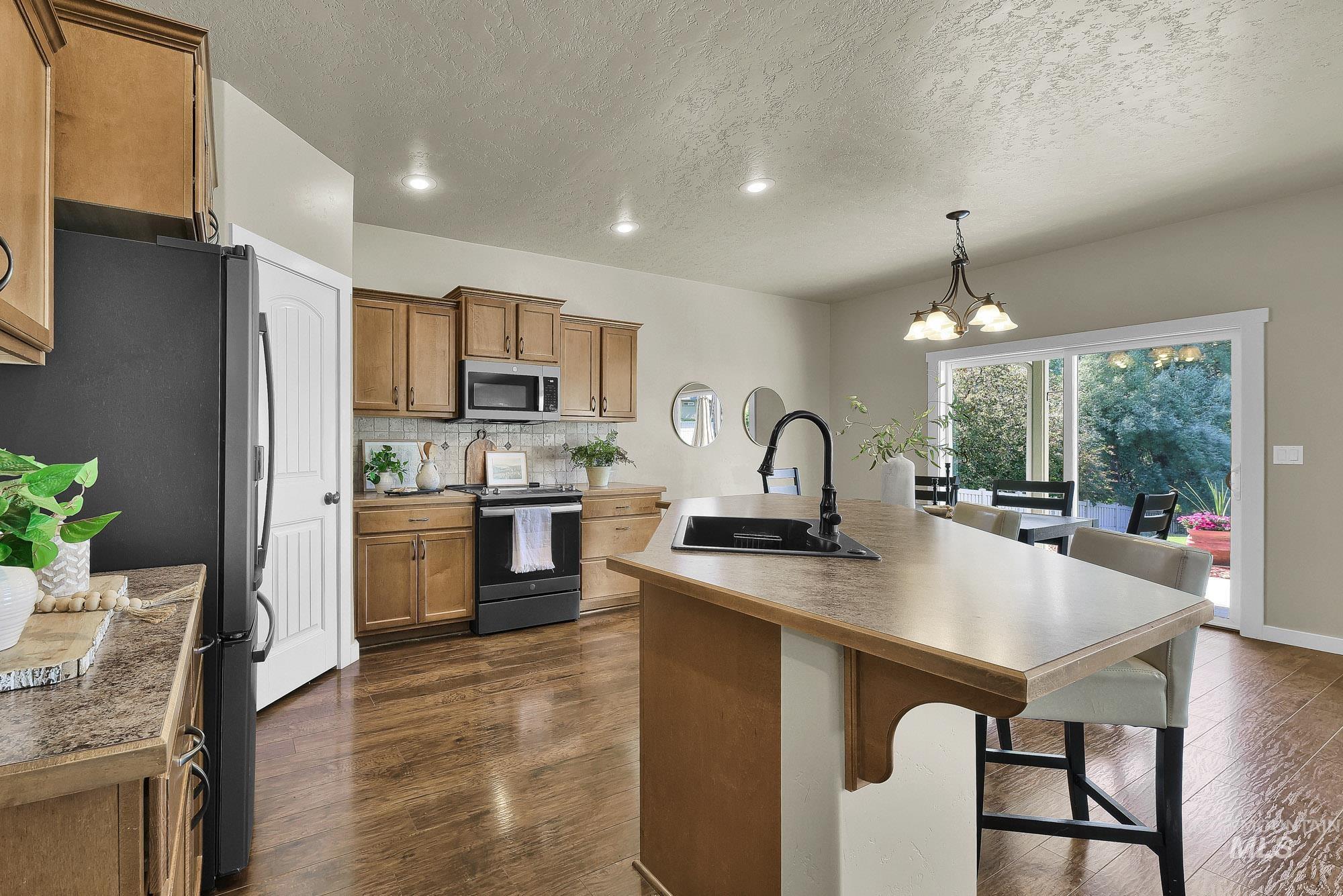 1101 Saddle Horn Ln, Parma, Idaho 83660-5004, 5 Bedrooms, 3 Bathrooms, Residential For Sale, Price $549,900, 98989645