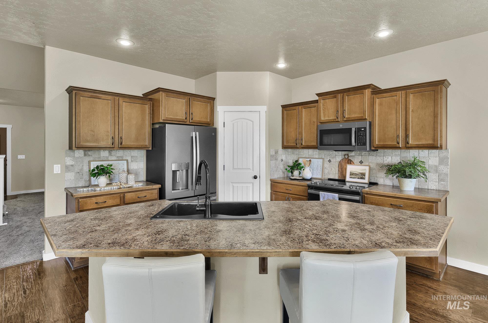 1101 Saddle Horn Ln, Parma, Idaho 83660-5004, 5 Bedrooms, 3 Bathrooms, Residential For Sale, Price $549,900, 98989645