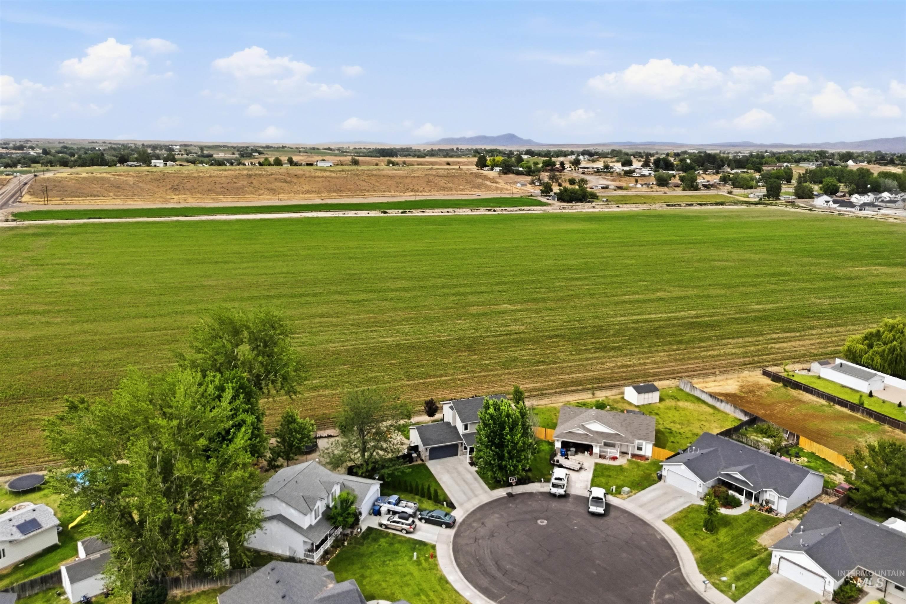 917 Prevail pl, Middleton, Idaho 83644, 3 Bedrooms, 3 Bathrooms, Residential For Sale, Price $425,000, 98989652