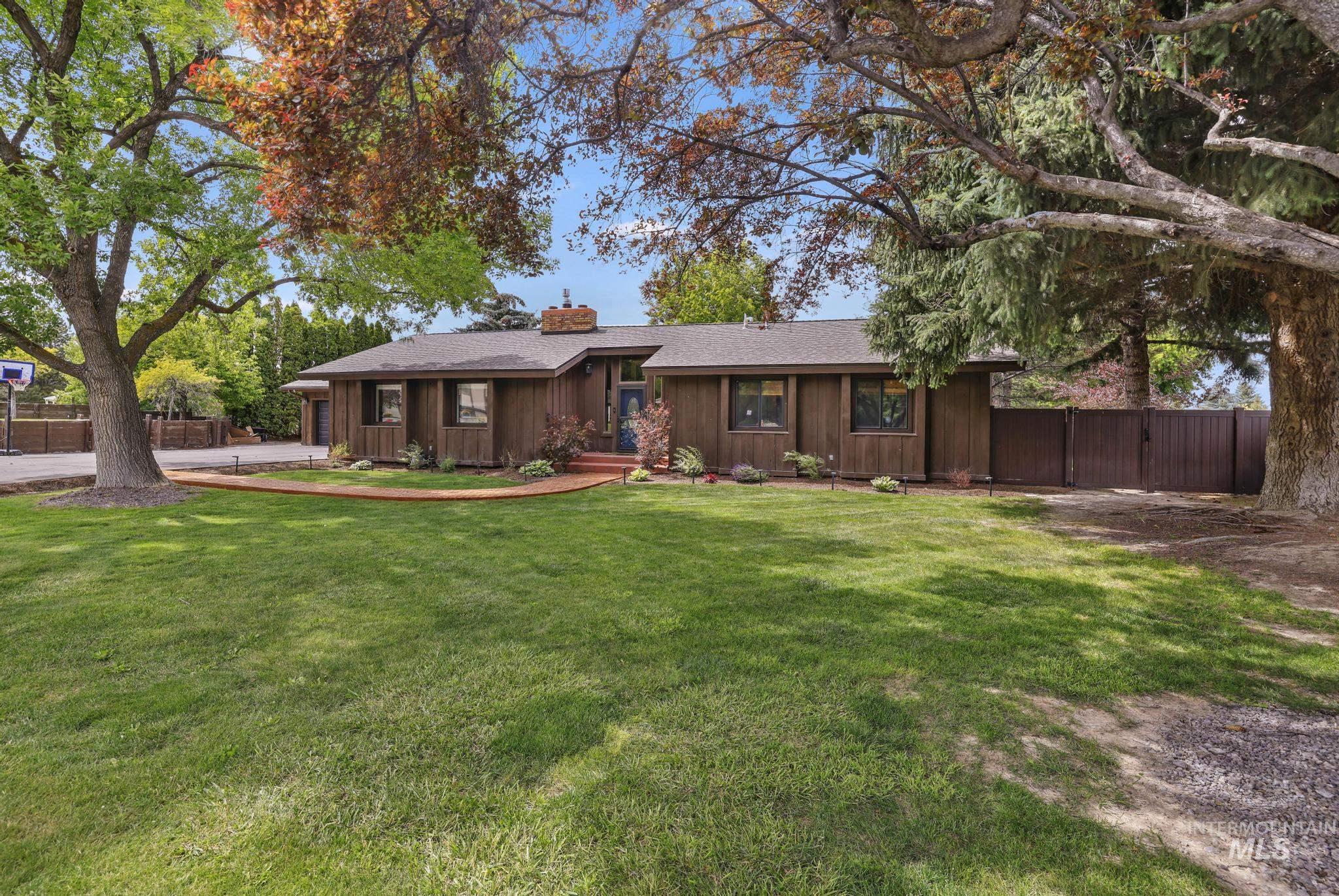 2831 9th Ave E., Twin Falls, Idaho 83301, 5 Bedrooms, 3 Bathrooms, Residential For Sale, Price $639,900, 98989653