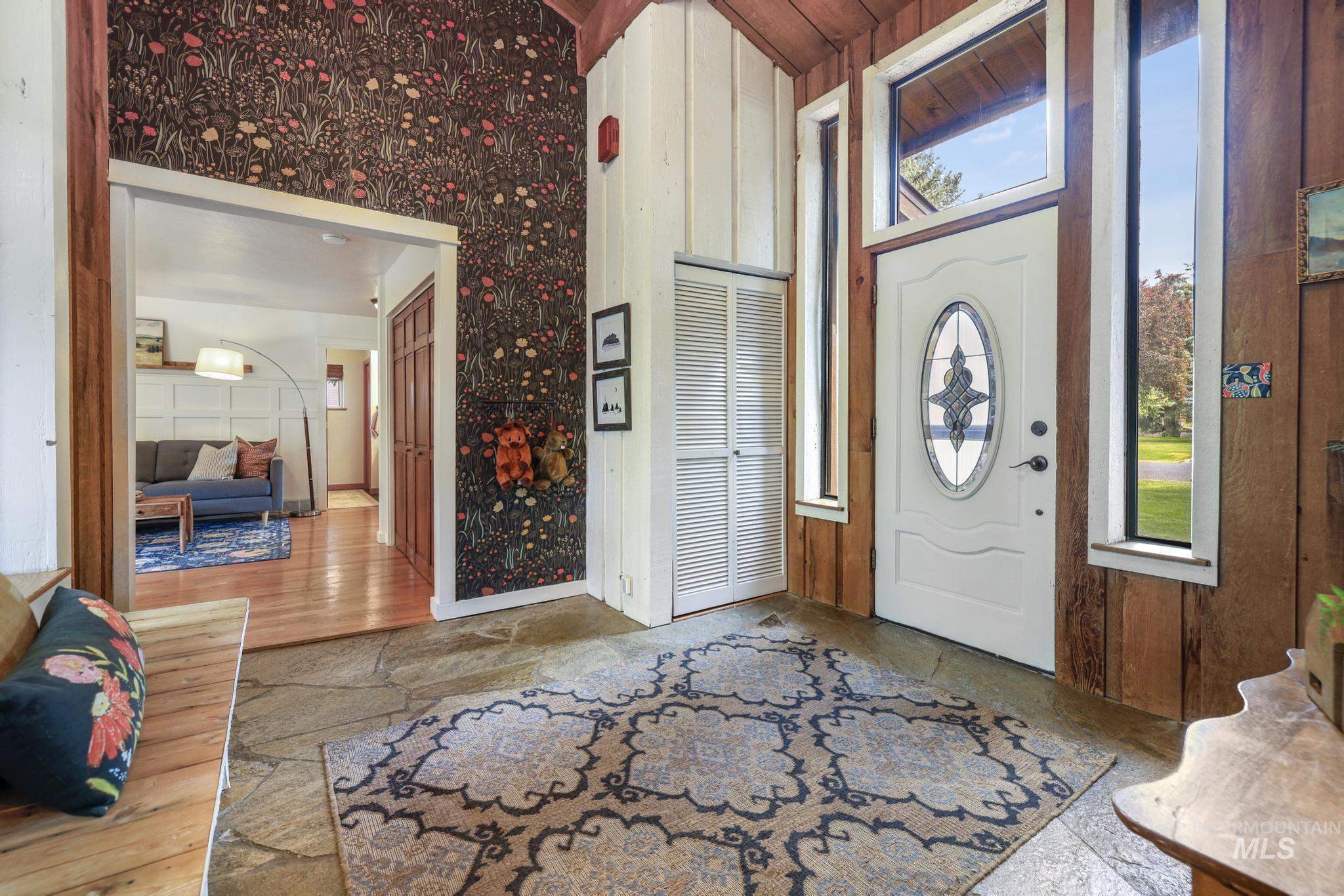 2831 9th Ave E., Twin Falls, Idaho 83301, 5 Bedrooms, 3 Bathrooms, Residential For Sale, Price $639,900, 98989653