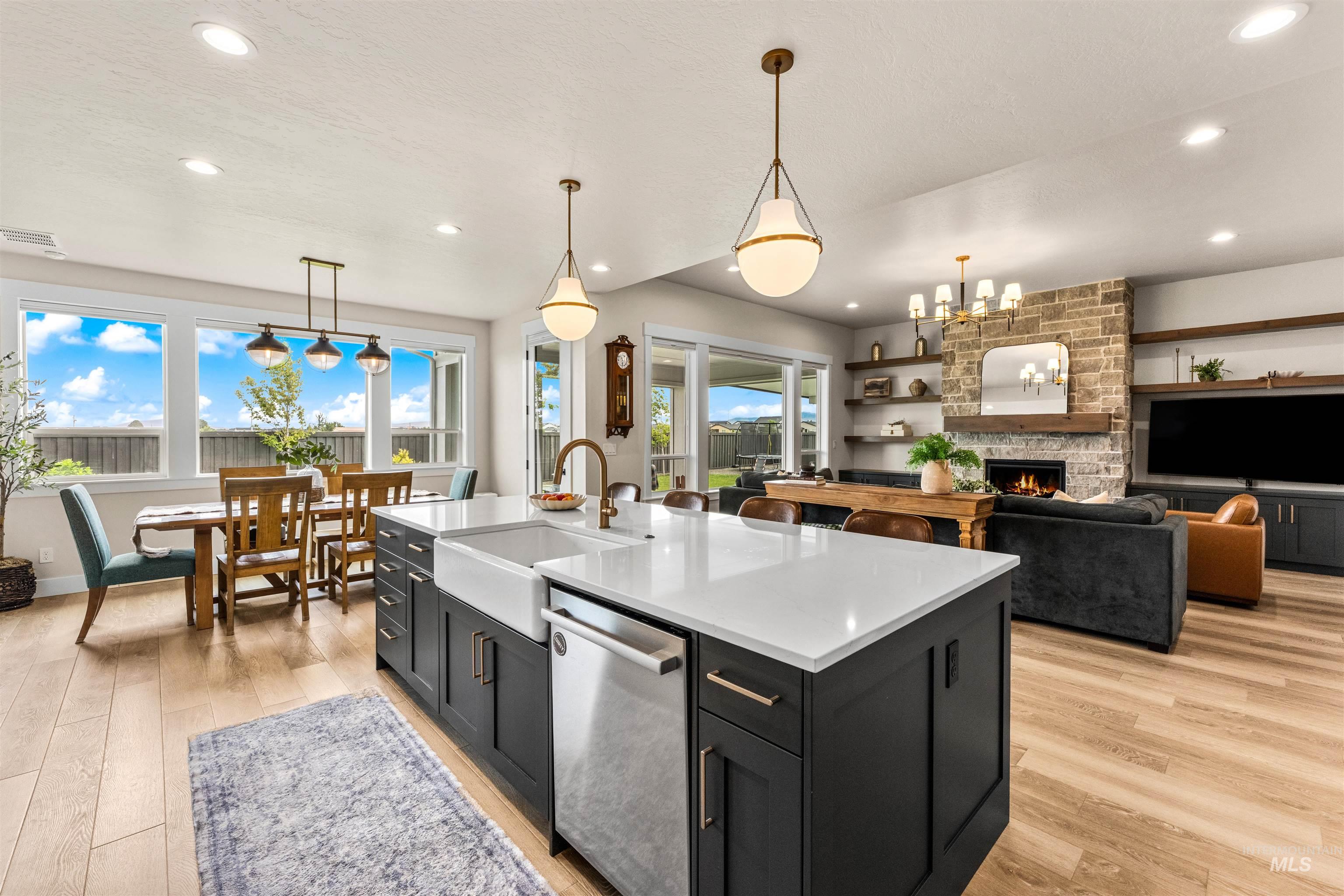 4210 W Thornapple Dr., Meridian, Idaho 83646, 5 Bedrooms, 3.5 Bathrooms, Residential For Sale, Price $1,099,000,MLS 98989655
