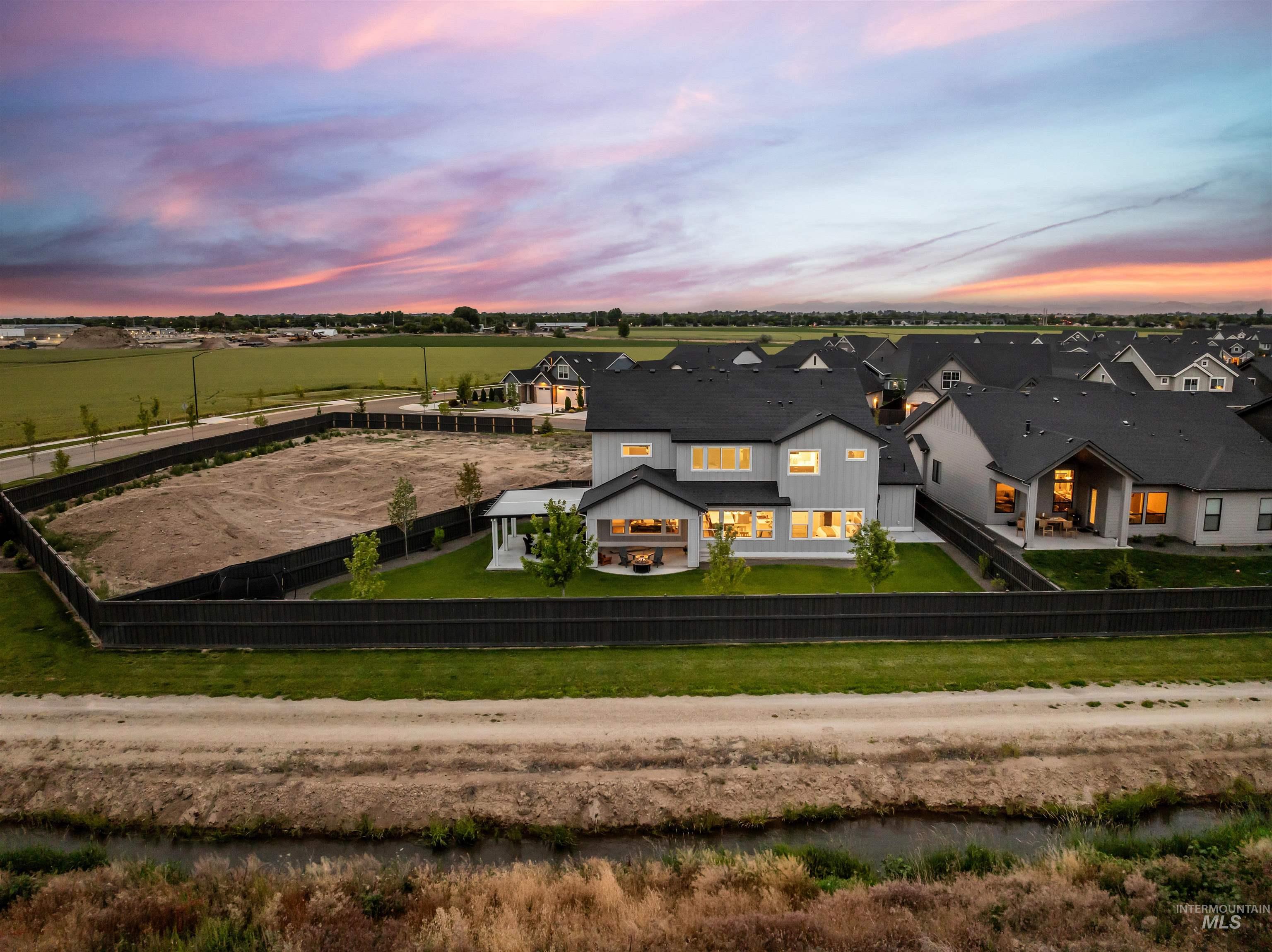 4210 W Thornapple Dr., Meridian, Idaho 83646, 5 Bedrooms, 3.5 Bathrooms, Residential For Sale, Price $1,099,000,MLS 98989655