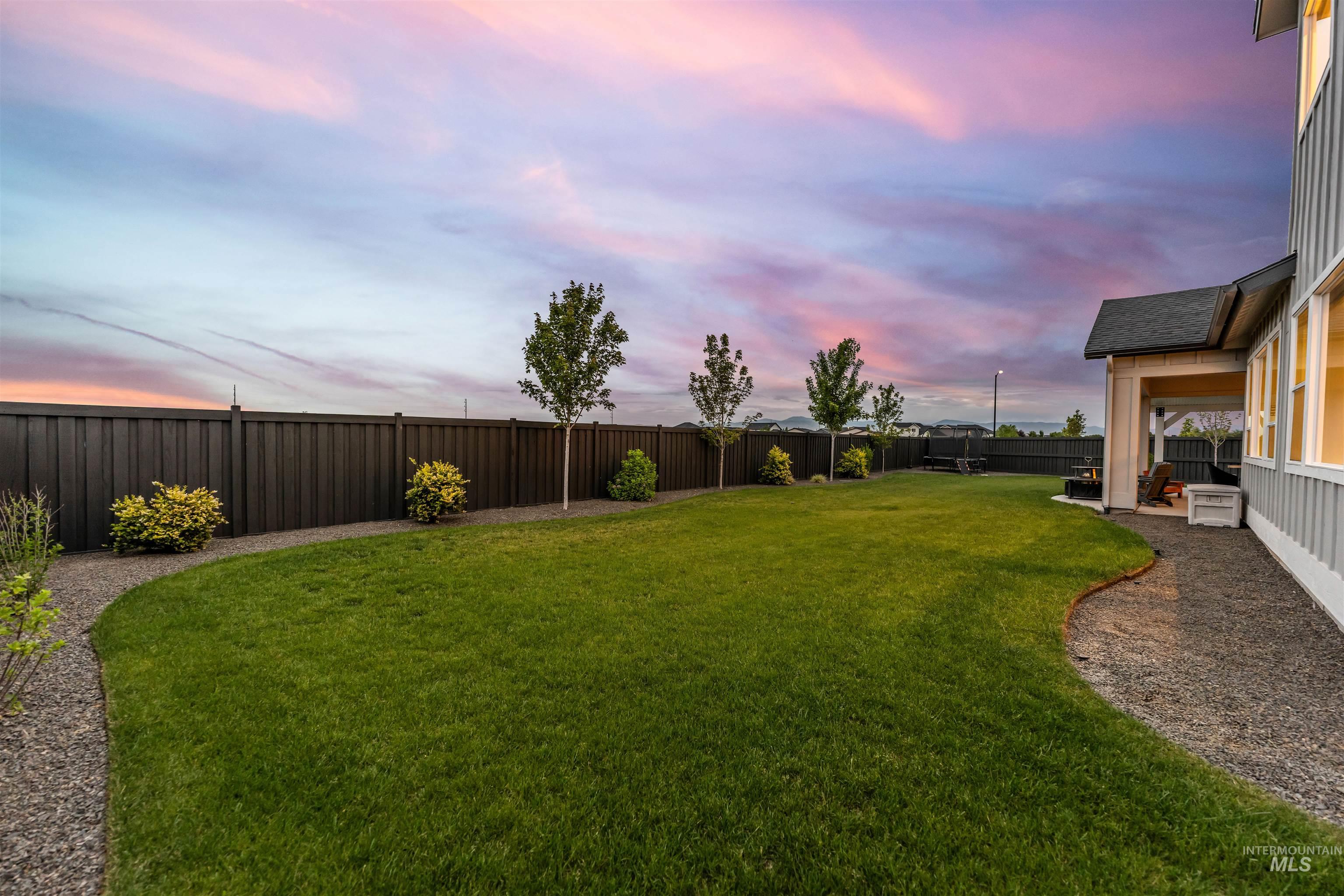 4210 W Thornapple Dr., Meridian, Idaho 83646, 5 Bedrooms, 3.5 Bathrooms, Residential For Sale, Price $1,099,000,MLS 98989655