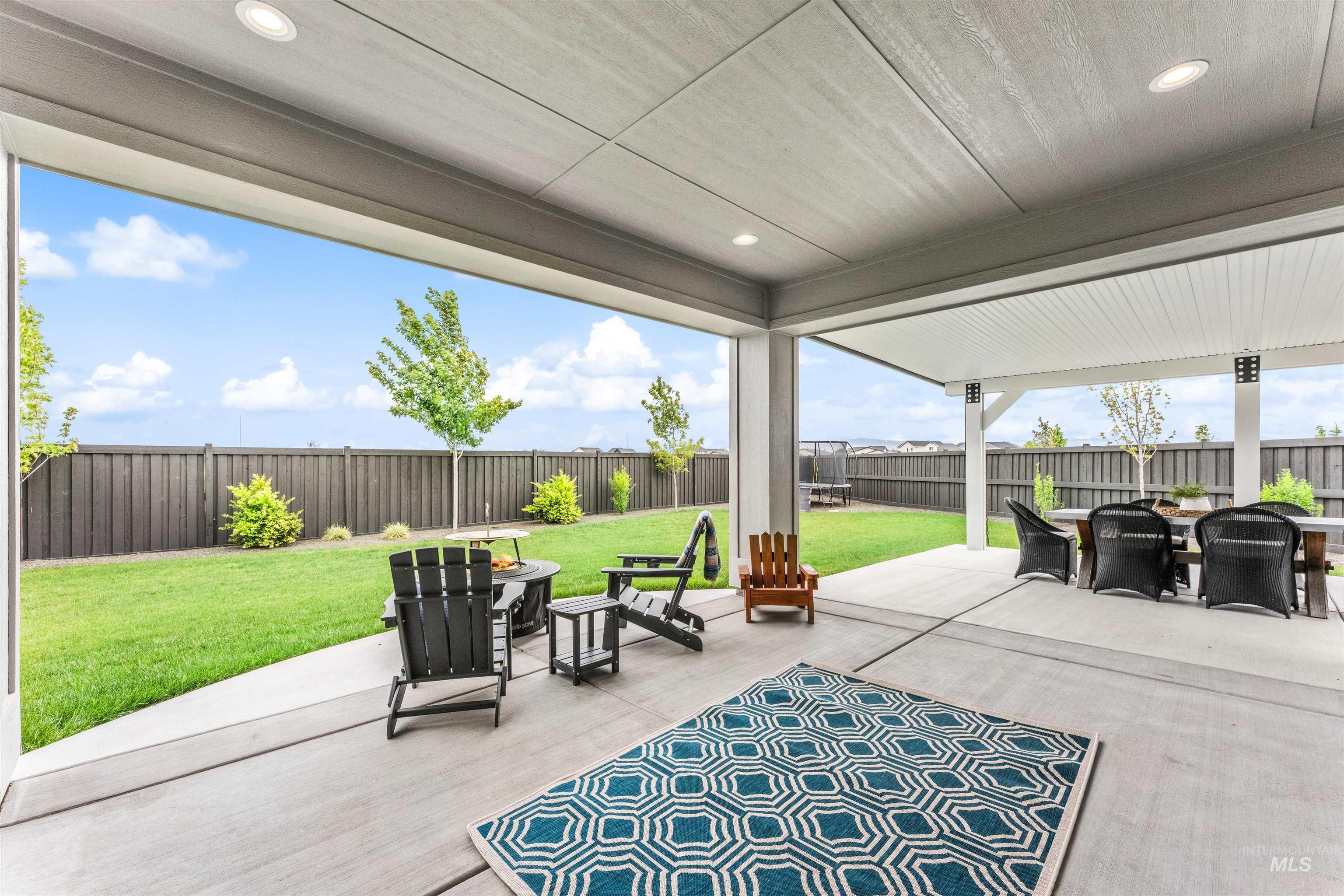 4210 W Thornapple Dr., Meridian, Idaho 83646, 5 Bedrooms, 3.5 Bathrooms, Residential For Sale, Price $1,099,000,MLS 98989655