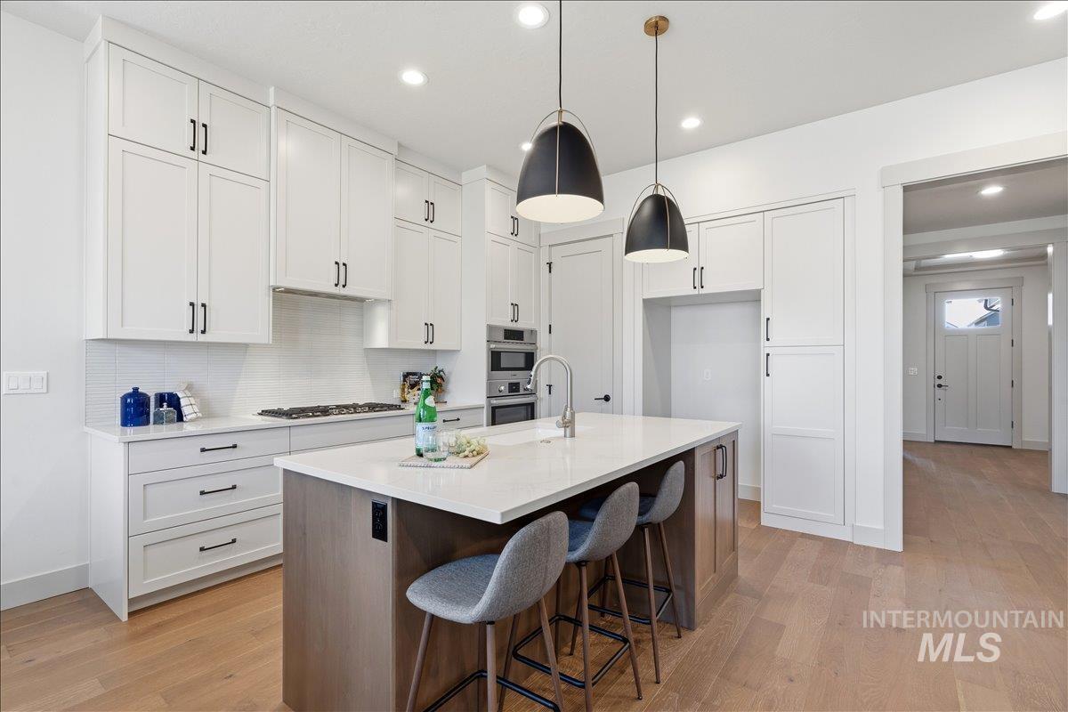 801 E Crescendo St, Meridian, Idaho 83642, 3 Bedrooms, 2 Bathrooms, Residential For Sale, Price $644,900, 98989656
