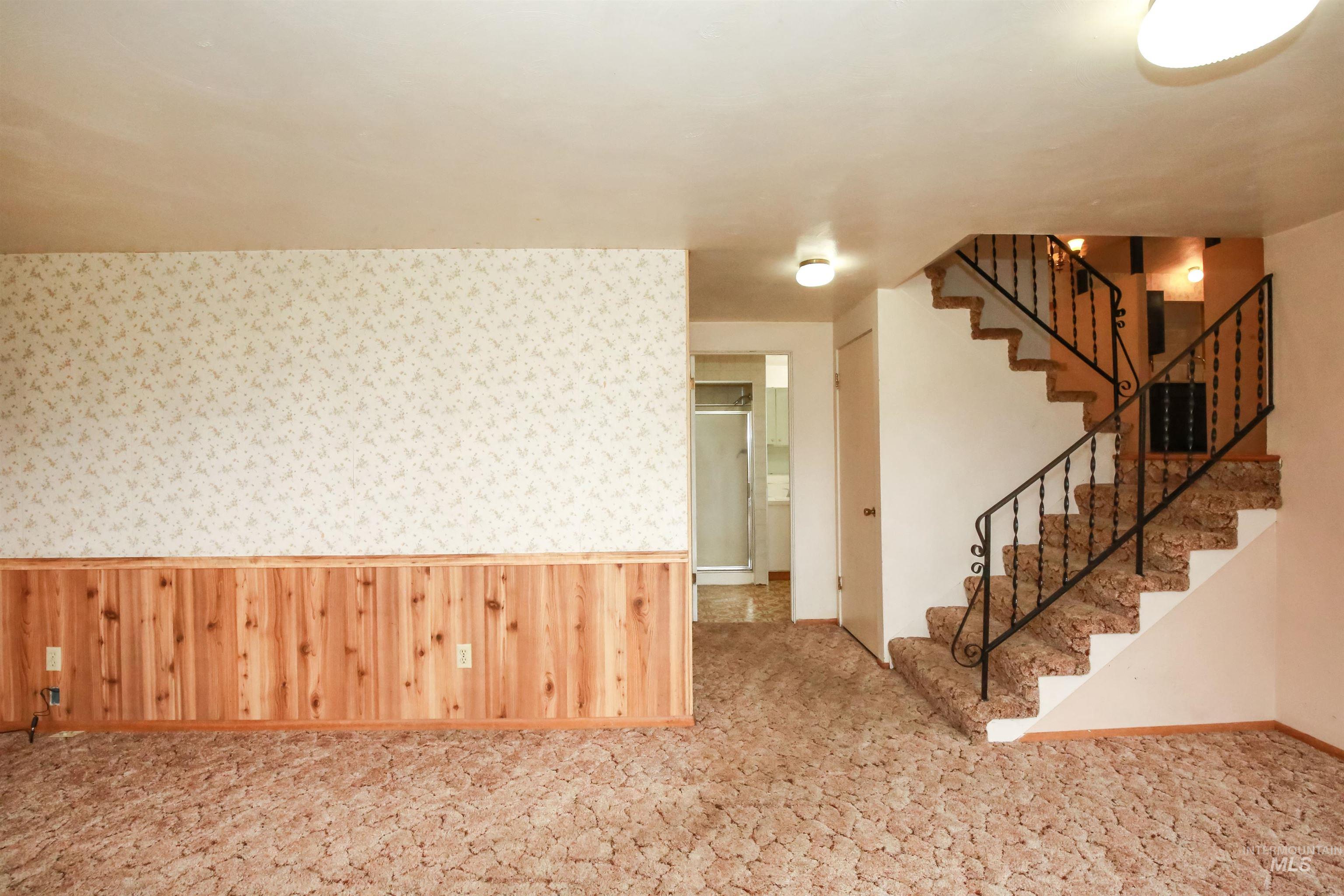 2411 Sunset Drive, Ontario, Oregon 97914, 4 Bedrooms, 2.5 Bathrooms, Residential For Sale, Price $450,000, 98989657