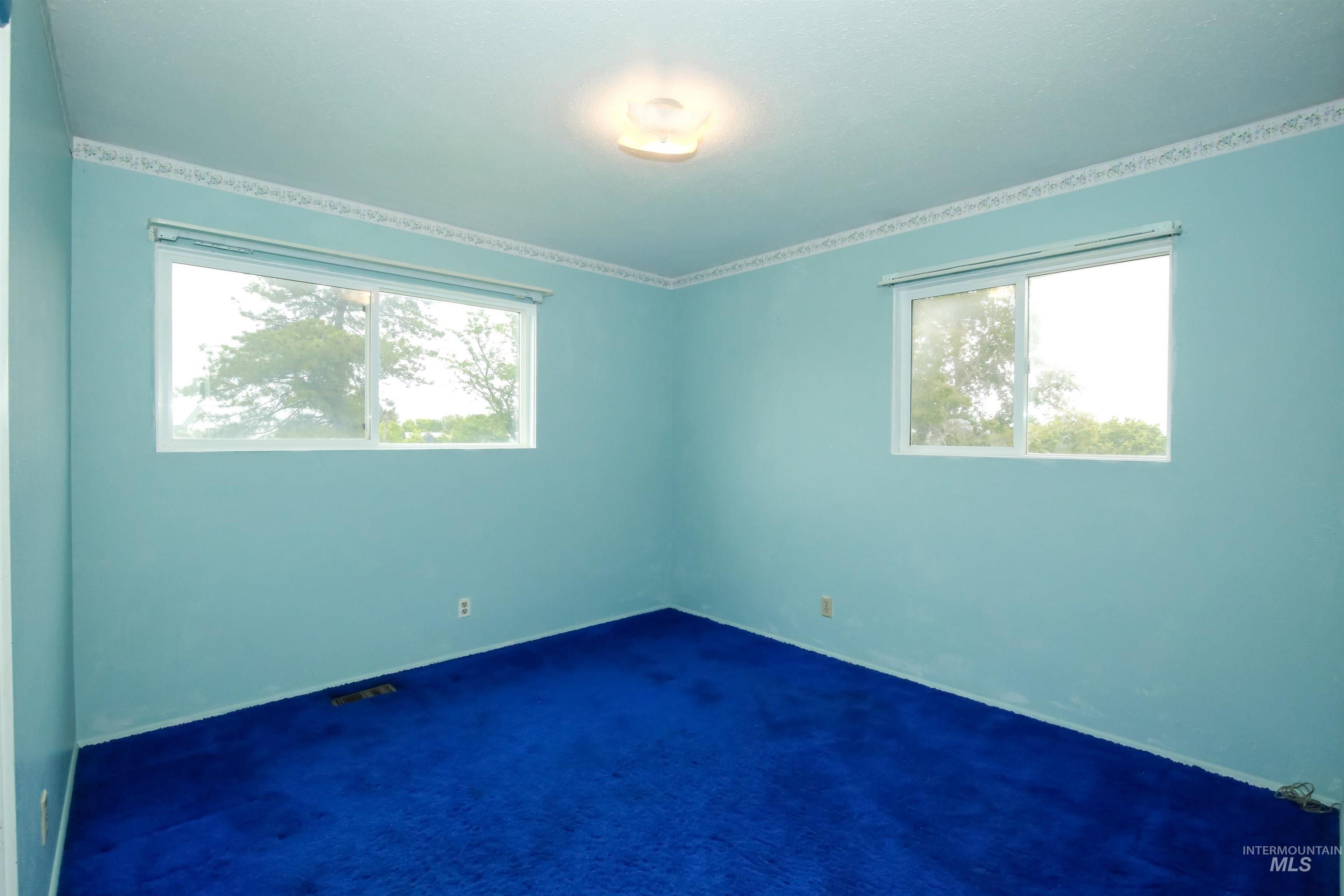 2411 Sunset Drive, Ontario, Oregon 97914, 4 Bedrooms, 2.5 Bathrooms, Residential For Sale, Price $450,000, 98989657