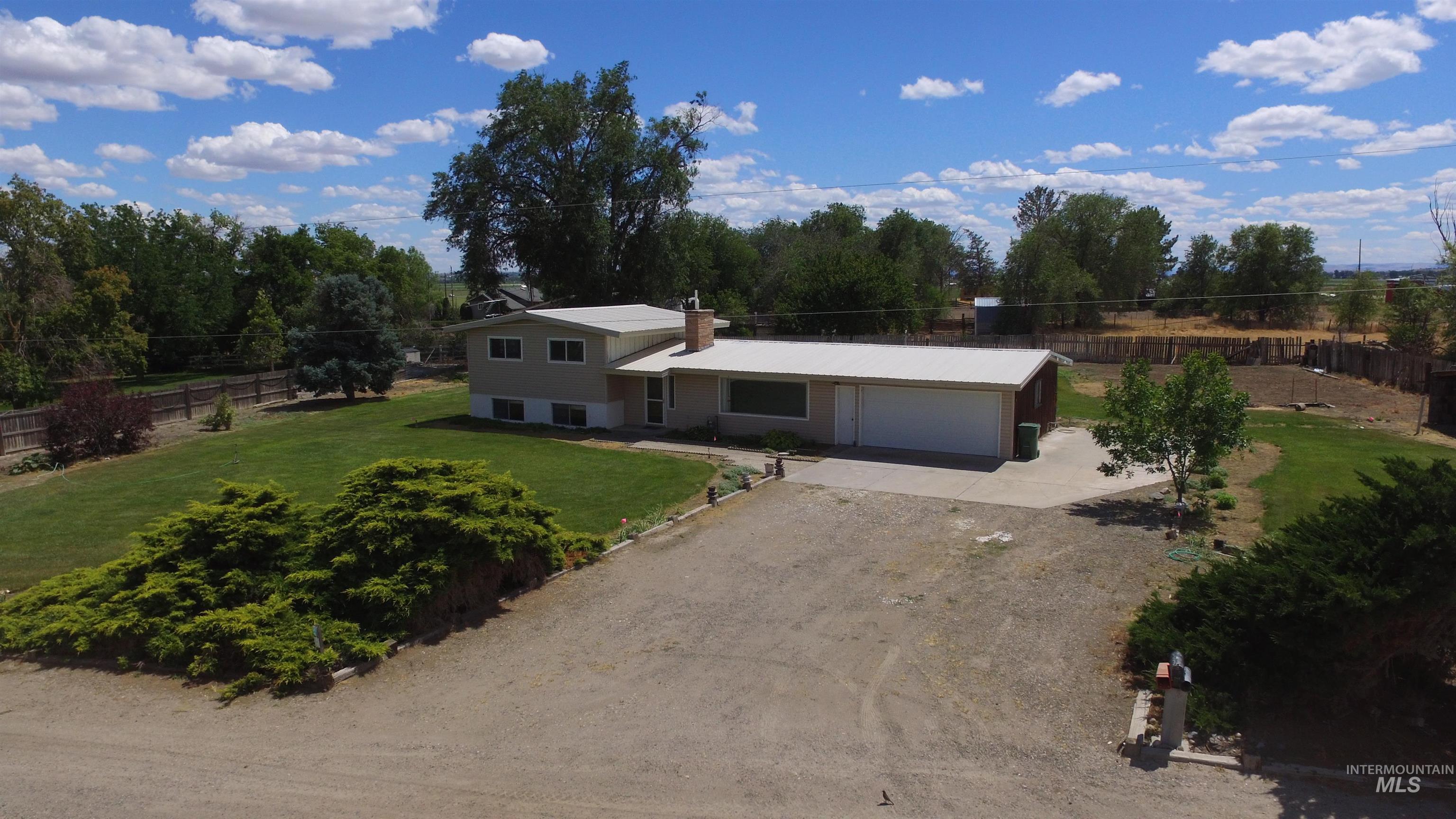 2411 Sunset Drive, Ontario, Oregon 97914, 4 Bedrooms, 2.5 Bathrooms, Residential For Sale, Price $450,000, 98989657