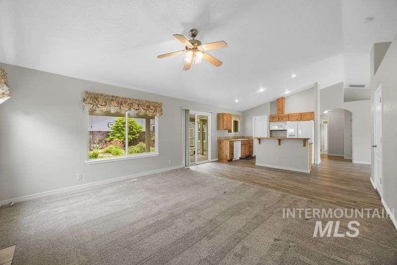 2292 N Siesta Way, Boise, Idaho 83704, 3 Bedrooms, 2 Bathrooms, Residential For Sale, Price $435,000, 98989658