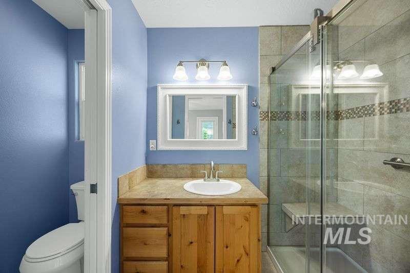 2292 N Siesta Way, Boise, Idaho 83704, 3 Bedrooms, 2 Bathrooms, Residential For Sale, Price $435,000, 98989658