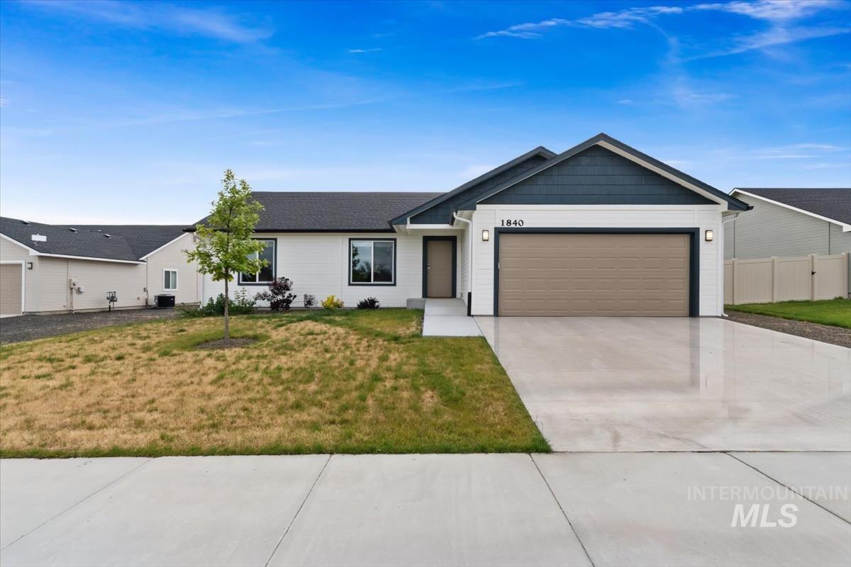 1840 Regency Way, Emmett, Idaho 83617, 3 Bedrooms, 2 Bathrooms, Residential For Sale, Price $399,000, 98989659